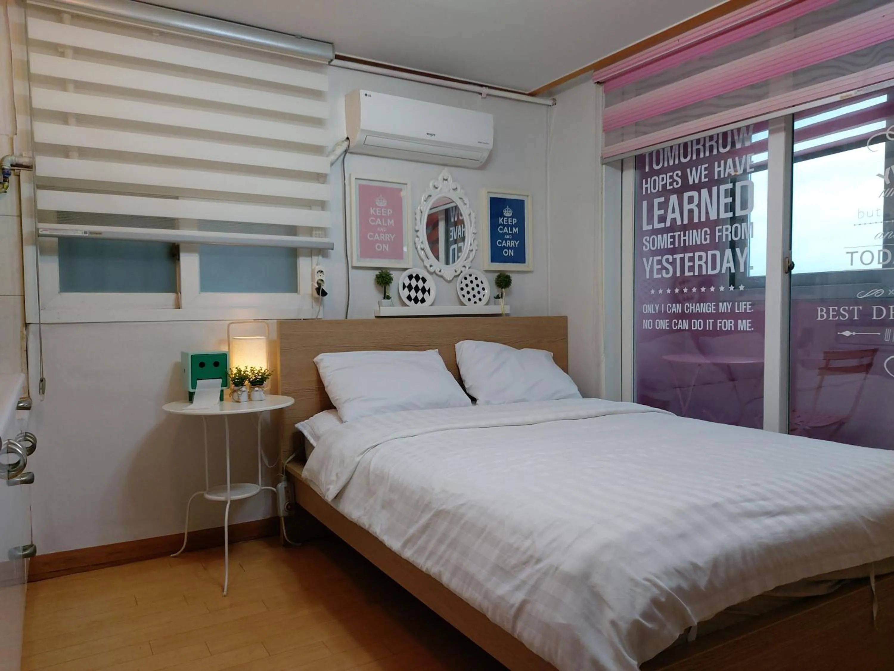 Bed in Han River Residence & Guesthouse