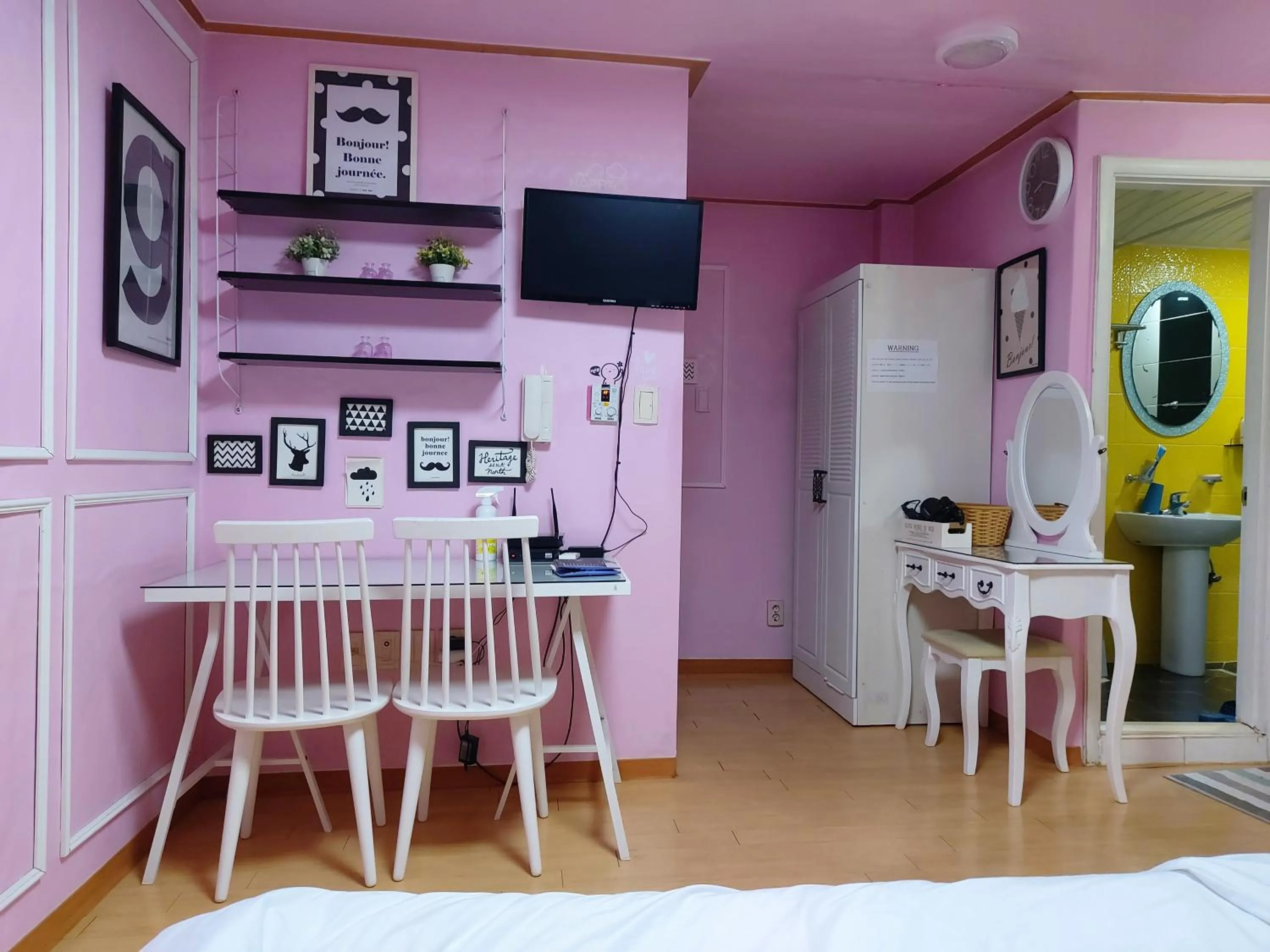 Han River Residence & Guesthouse