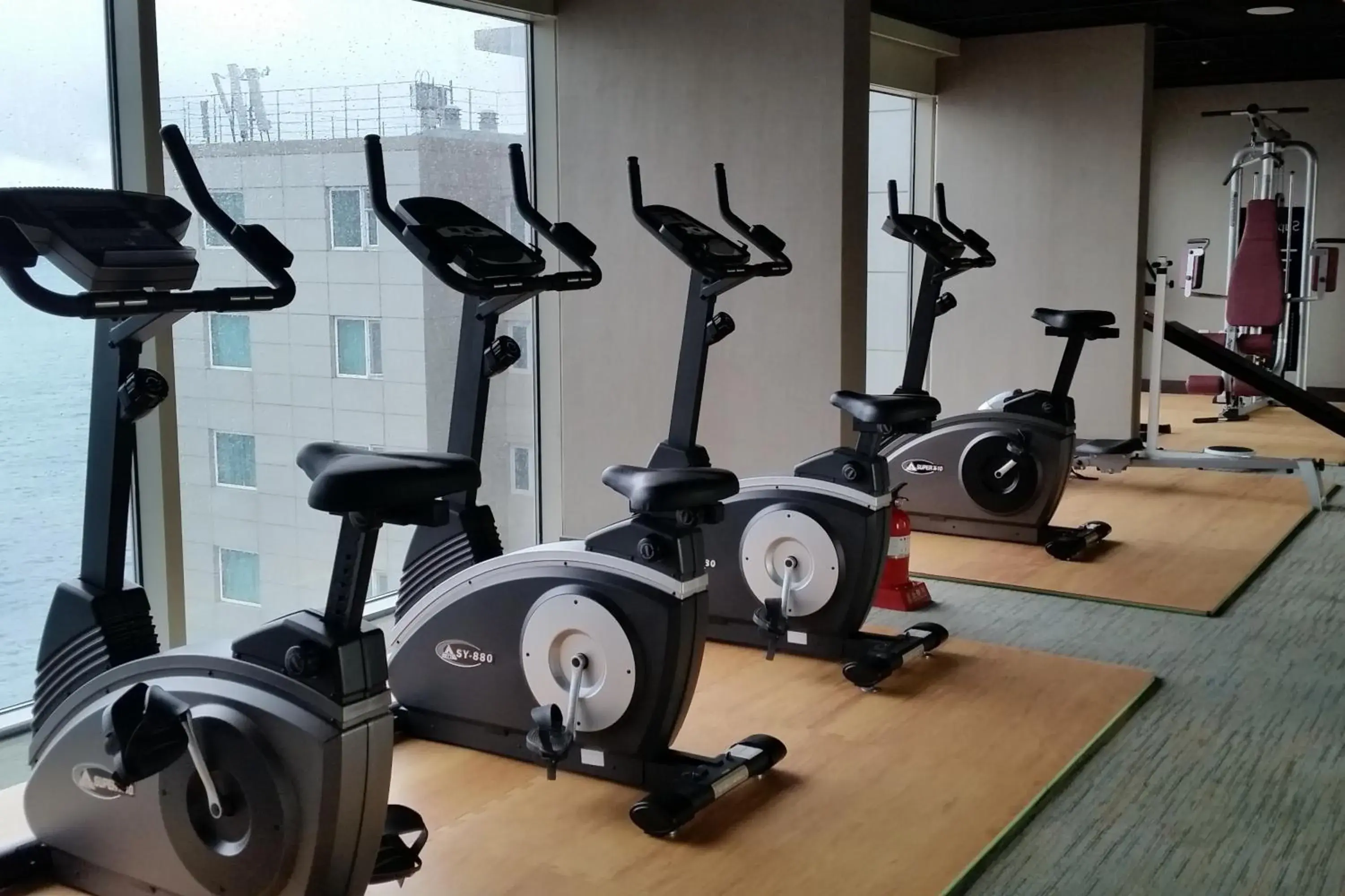 Fitness centre/facilities in Ocean Suites Jeju Hotel Fitness centre/facilities in Ocean Suites Jeju Hotel