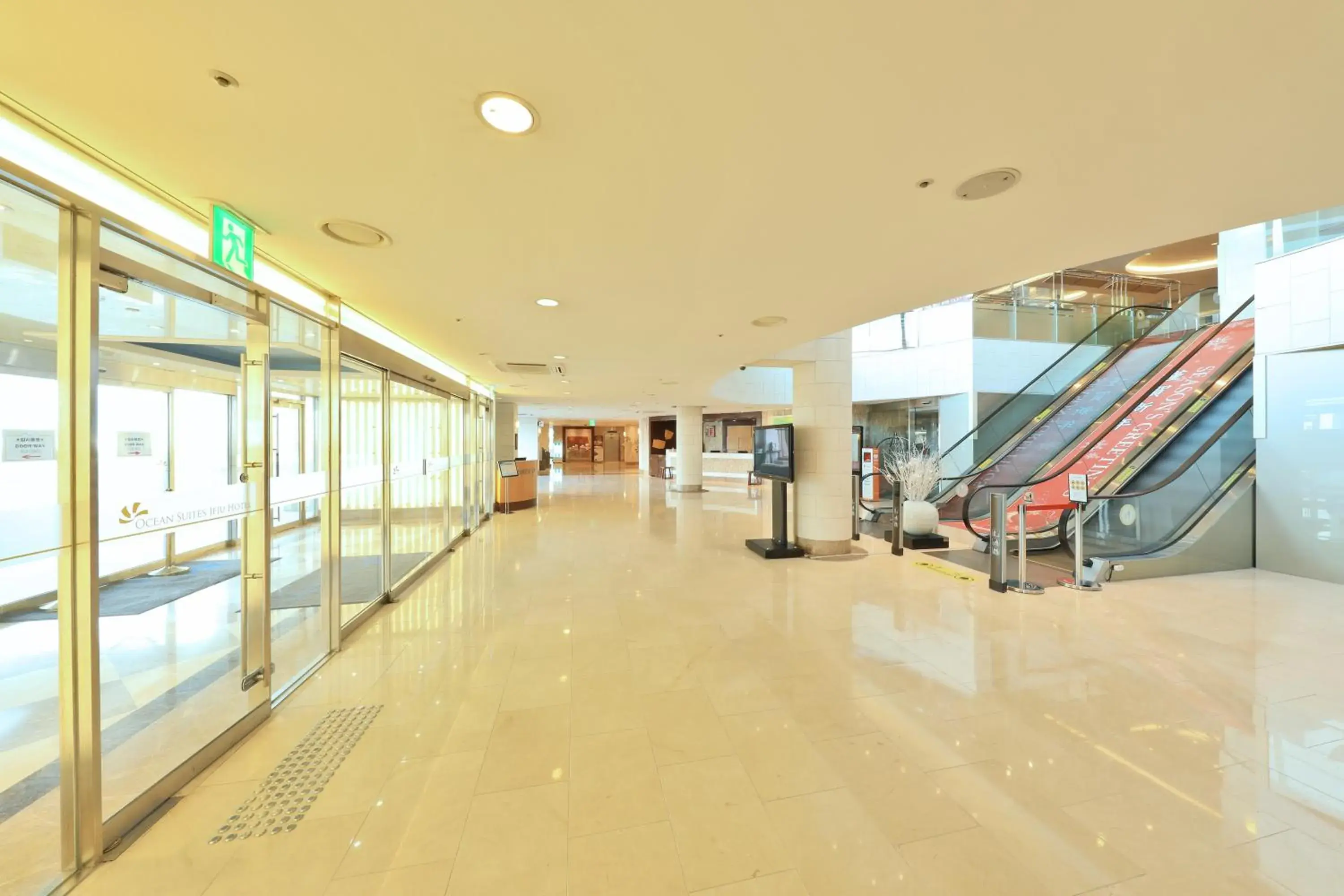 Lobby or reception in Ocean Suites Jeju Hotel Lobby or reception in Ocean Suites Jeju Hotel