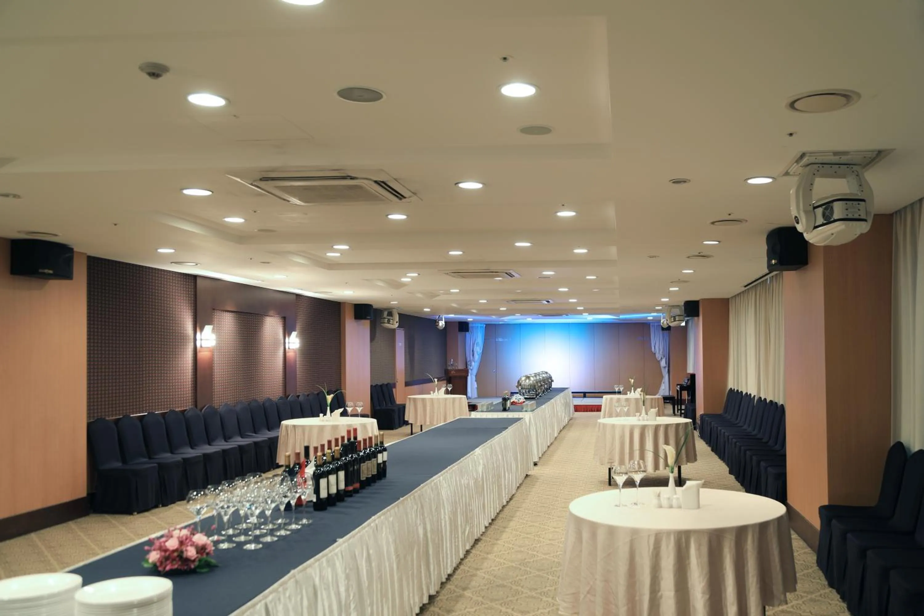 Banquet/Function facilities in Ocean Suites Jeju Hotel