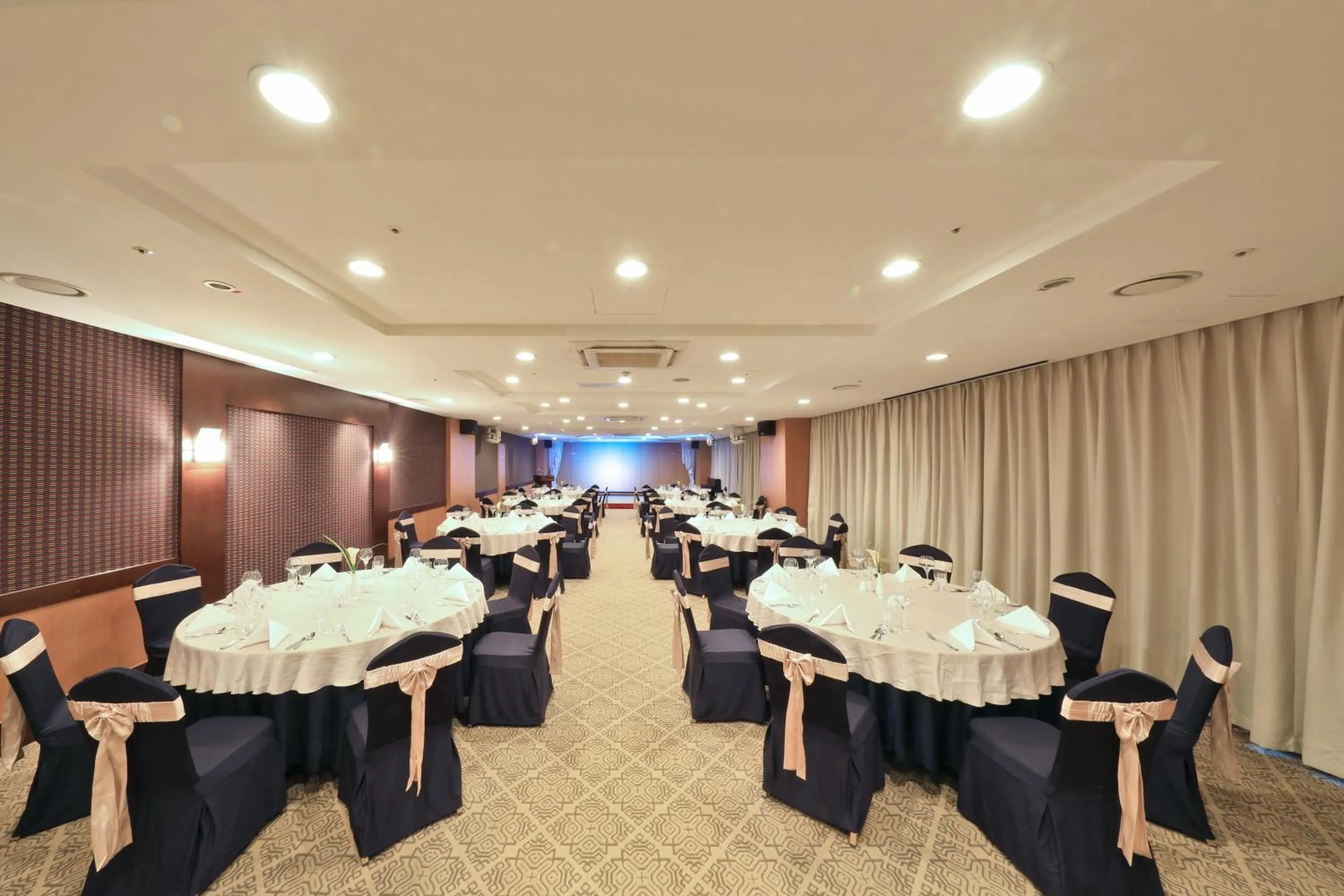 Banquet/Function facilities in Ocean Suites Jeju Hotel