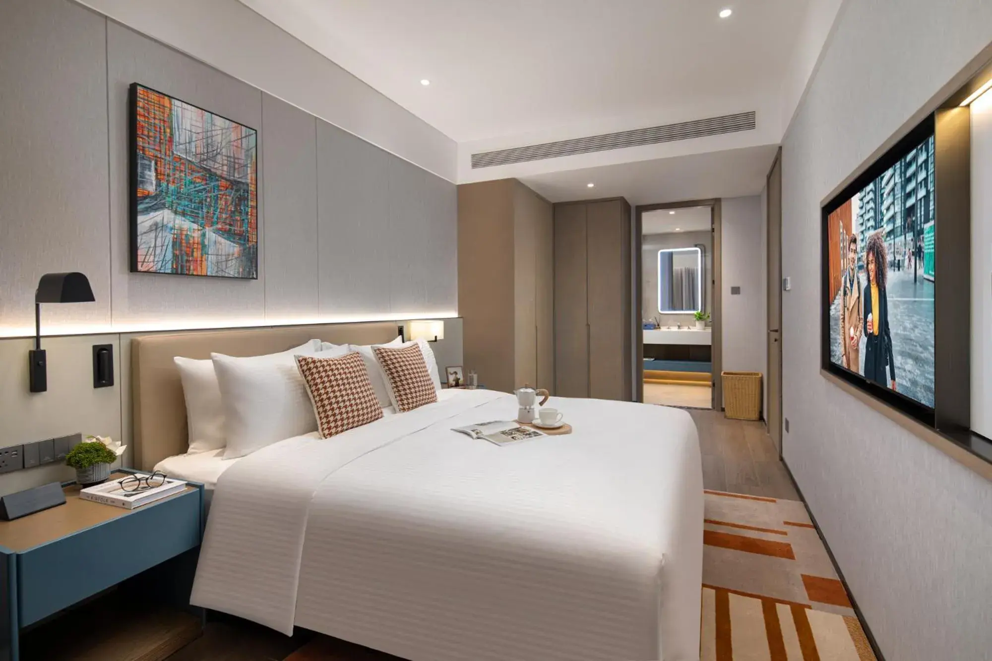 TV and multimedia, Bed in Citadines Jinqiao Building Yantai TV and multimedia, Bed in Citadines Jinqiao Building Yantai