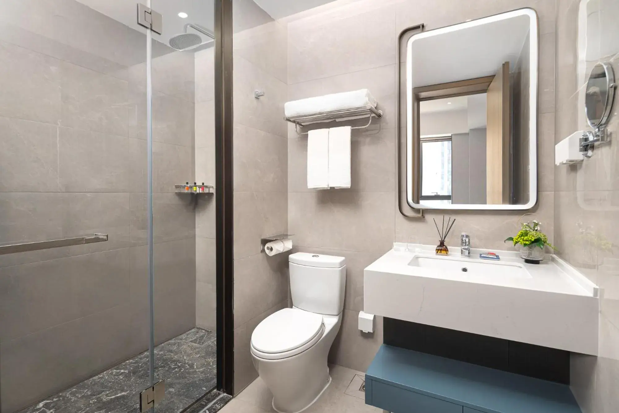 Two-Bedroom Deluxe in Citadines Jinqiao Building Yantai Two-Bedroom Deluxe in Citadines Jinqiao Building Yantai