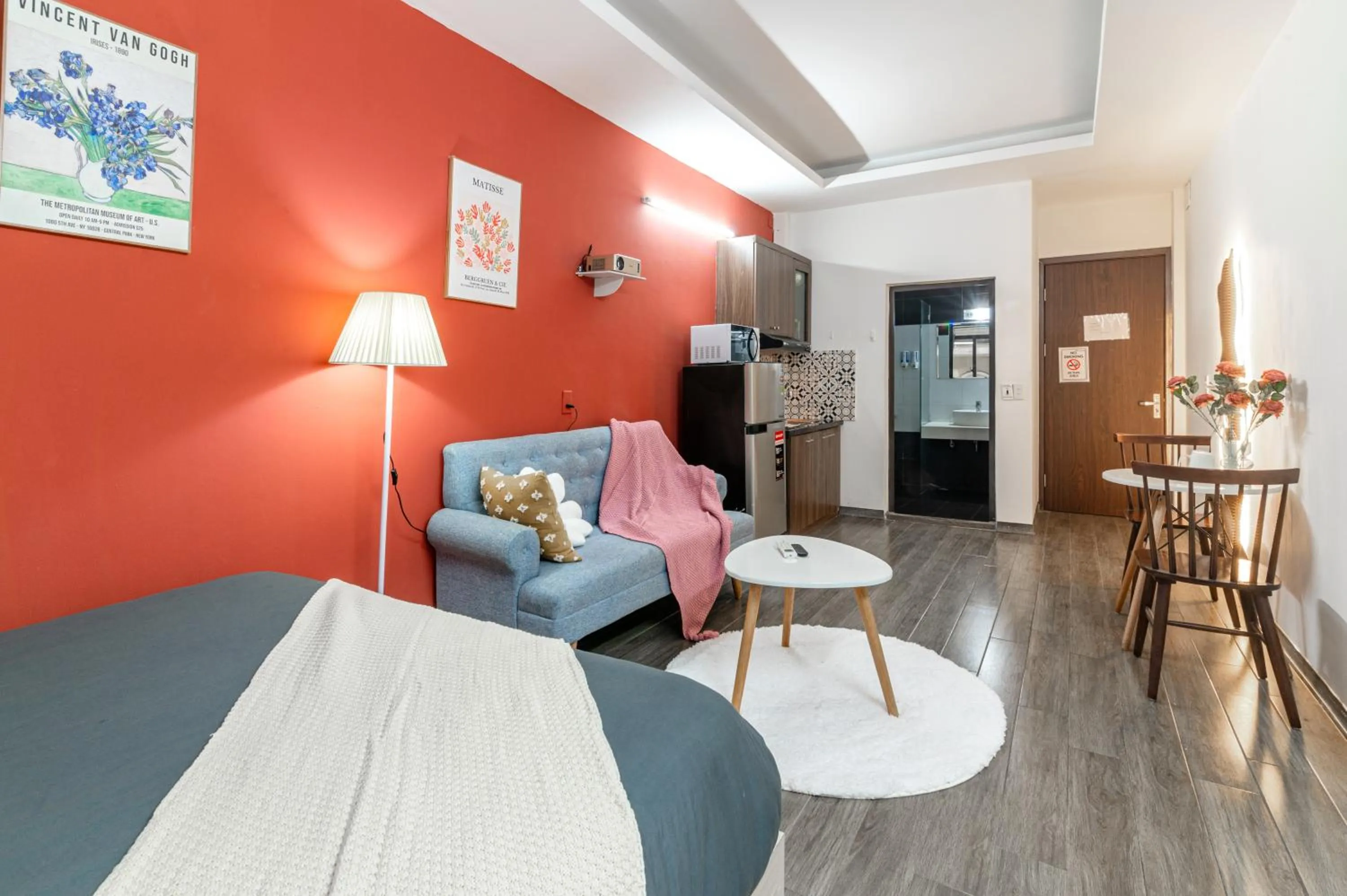 Kitchen or kitchenette in SaziHome Doi Can Hanoi