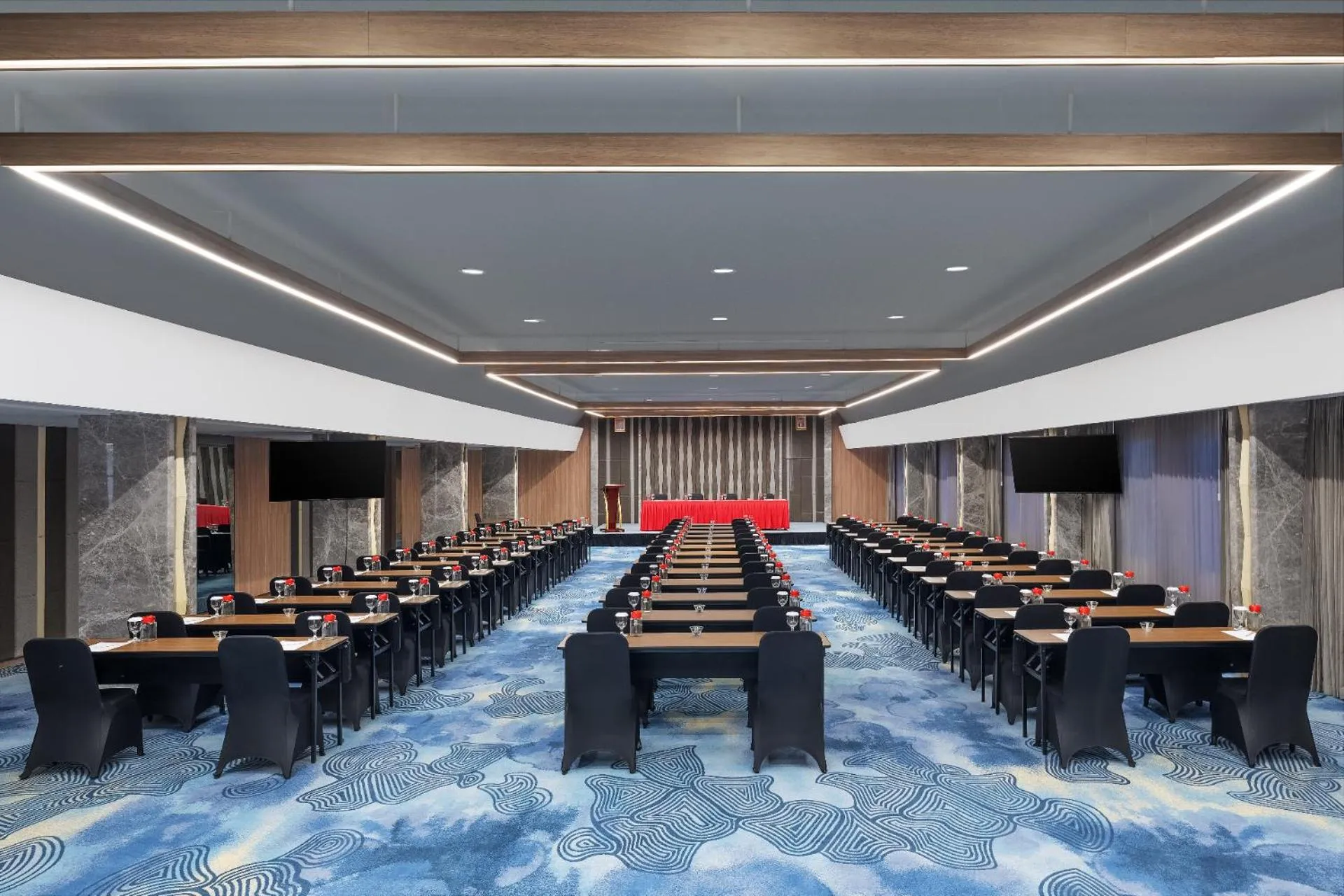 Meeting/conference room in Harper Banjarmasin by ASTON
