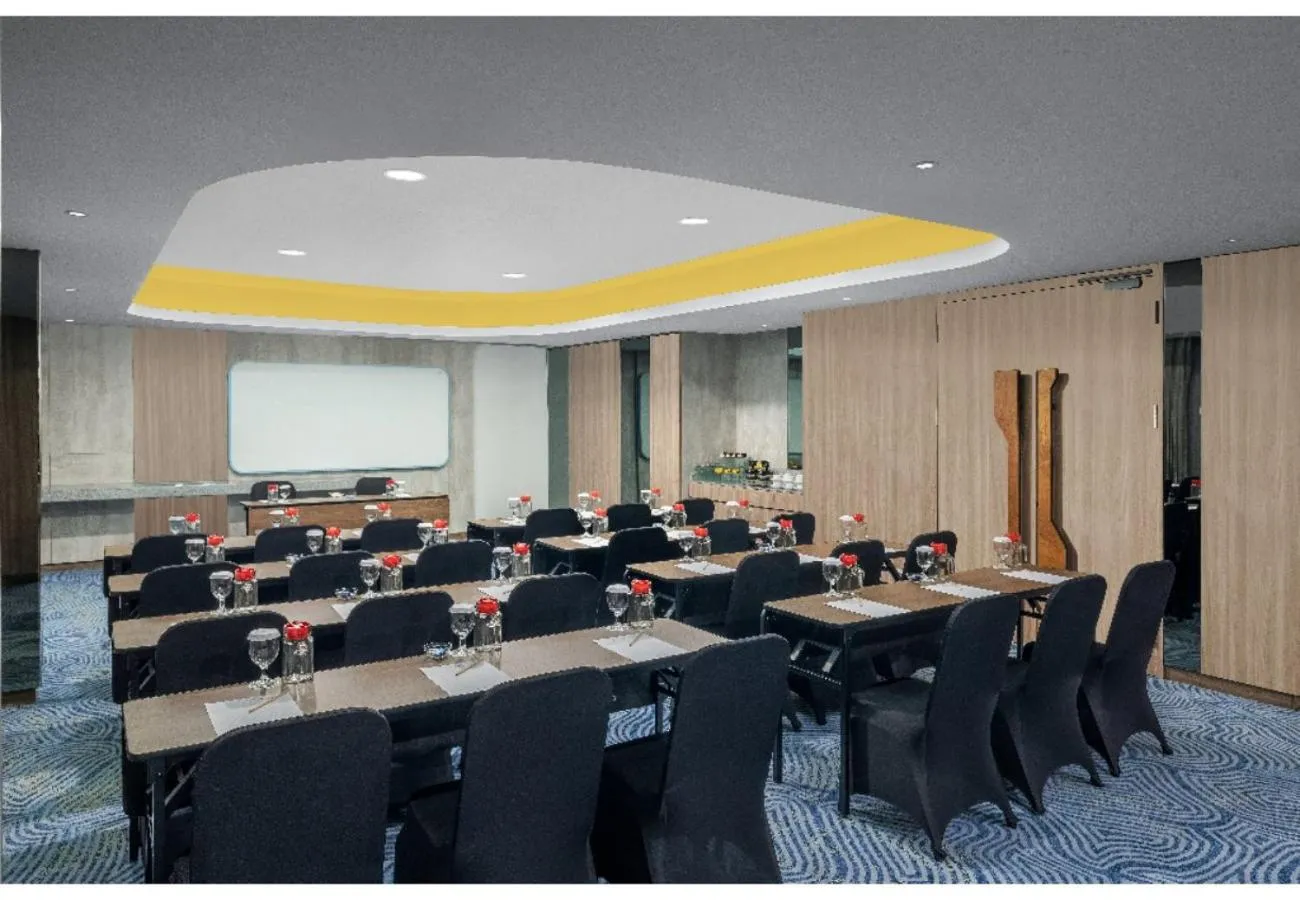 Meeting/conference room in Harper Banjarmasin by ASTON