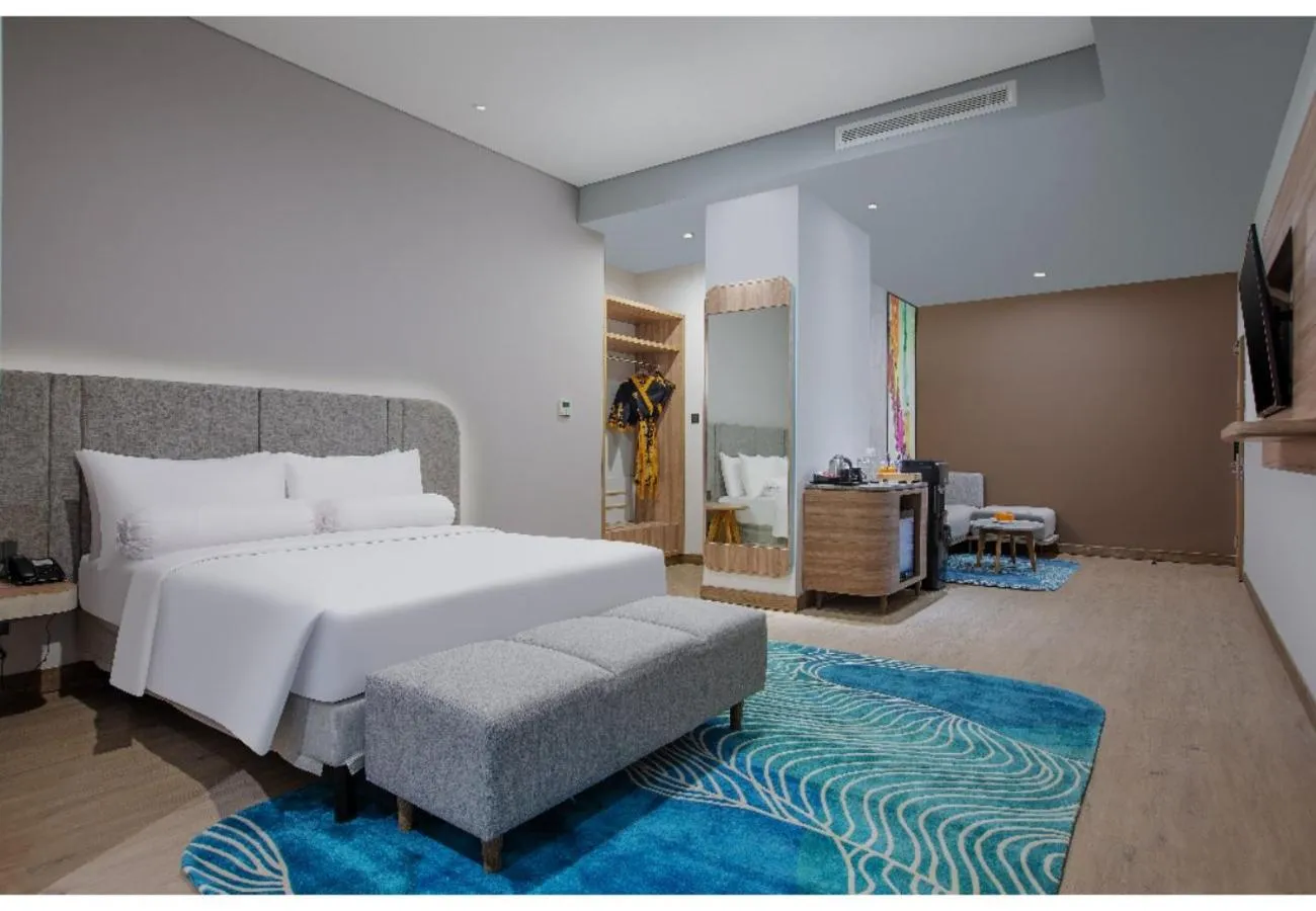 Bedroom, Bed in Harper Banjarmasin by ASTON