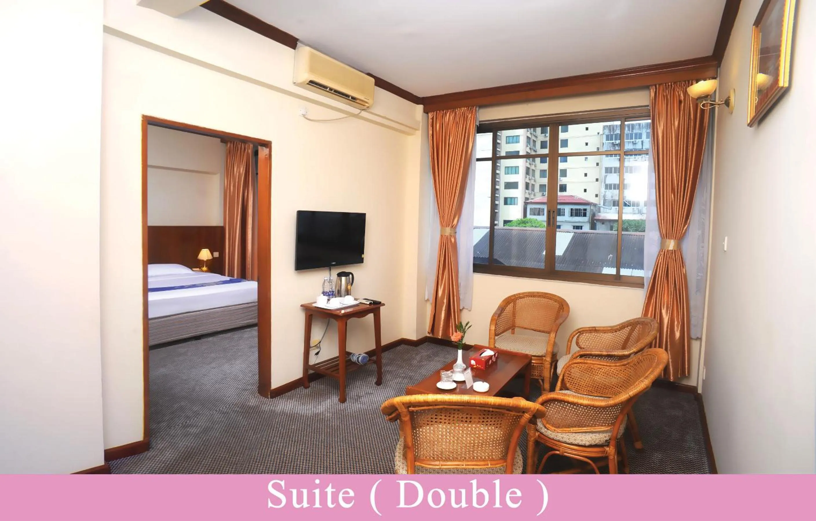 Living room in Panorama Hotel