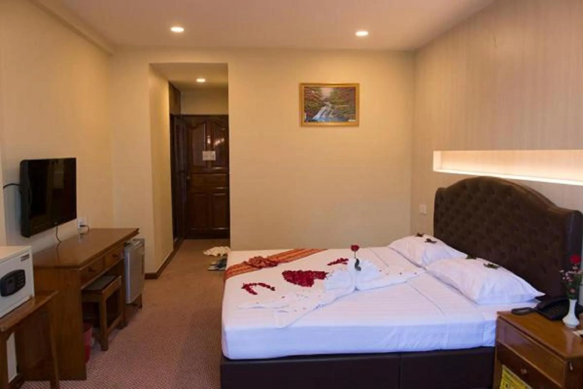 Bed in Panorama Hotel