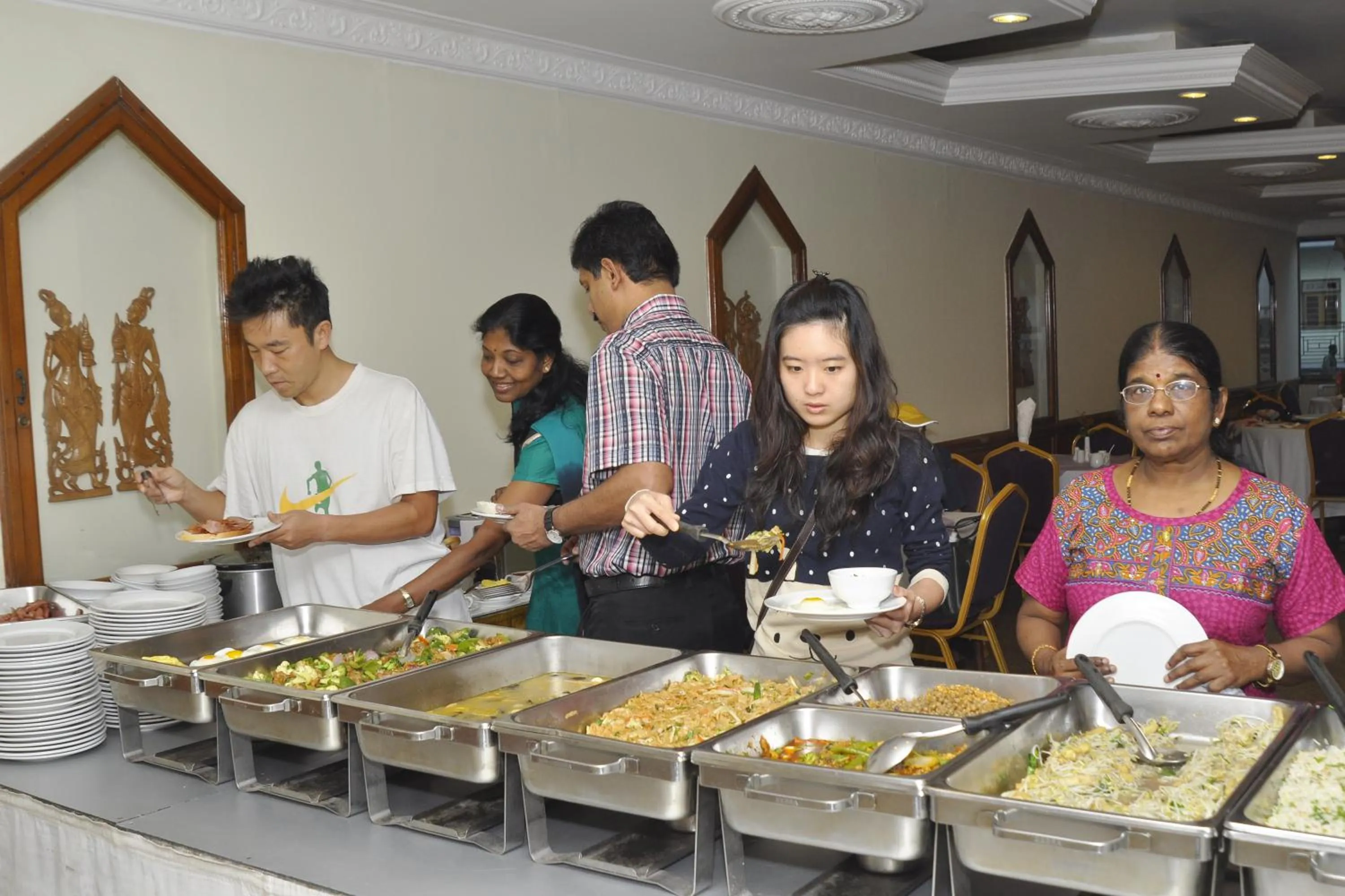 Restaurant/places to eat in Panorama Hotel