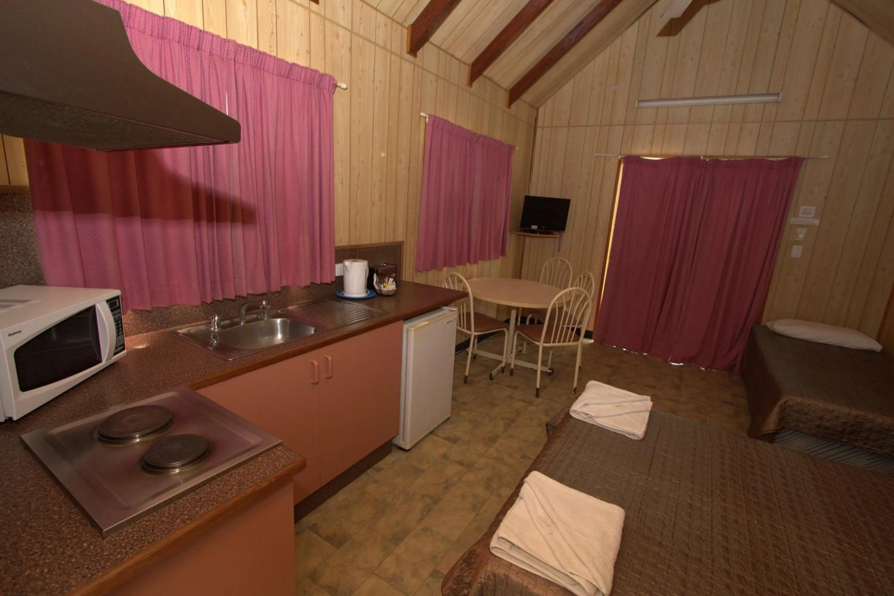 Photo of the whole room in Central Tourist Park