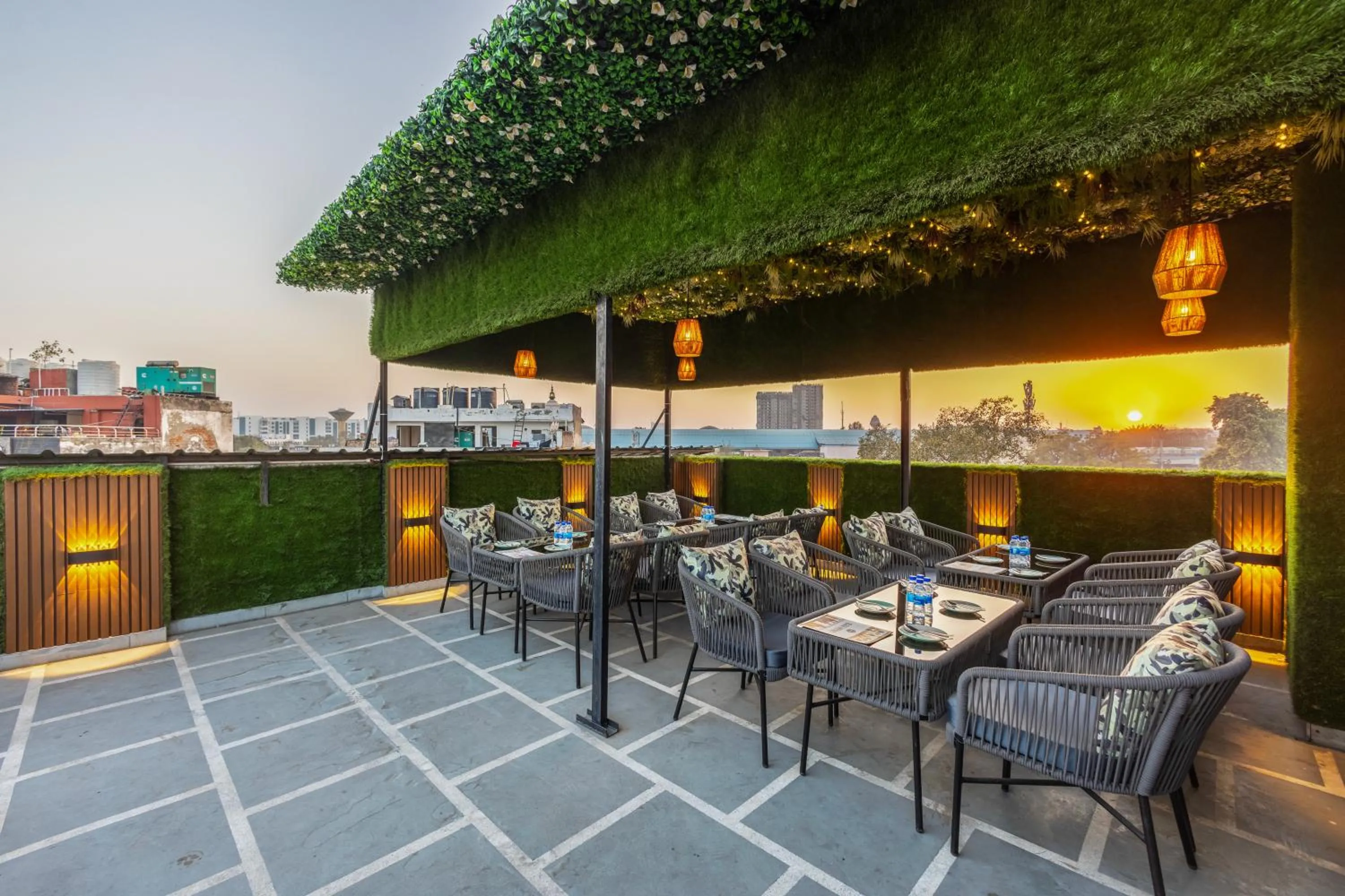 HOTEL UPTOWN with Luxury Restaurant & Rooftop Near Connaught Place, New Delhi City Centre