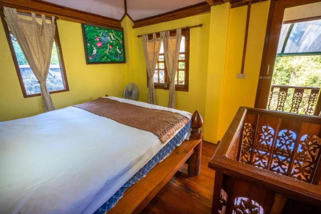 Bed in Soppong River Inn