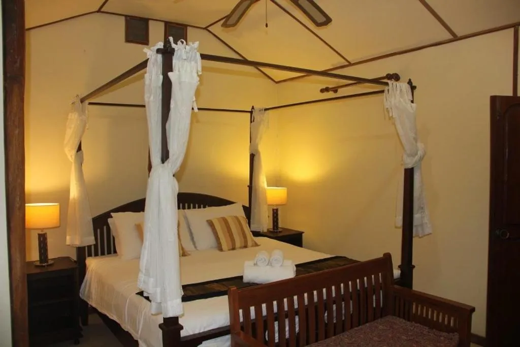 Bed in Soppong River Inn