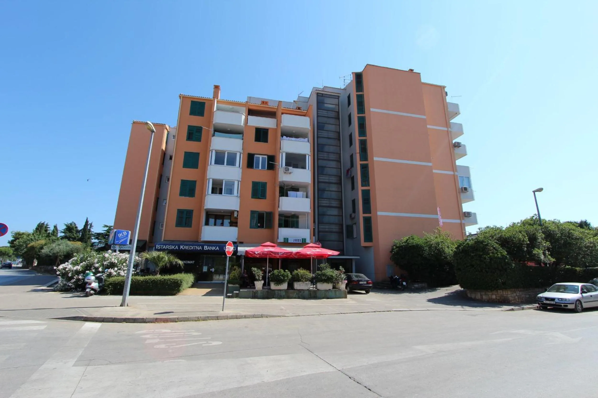 Property building in Apartment Elia