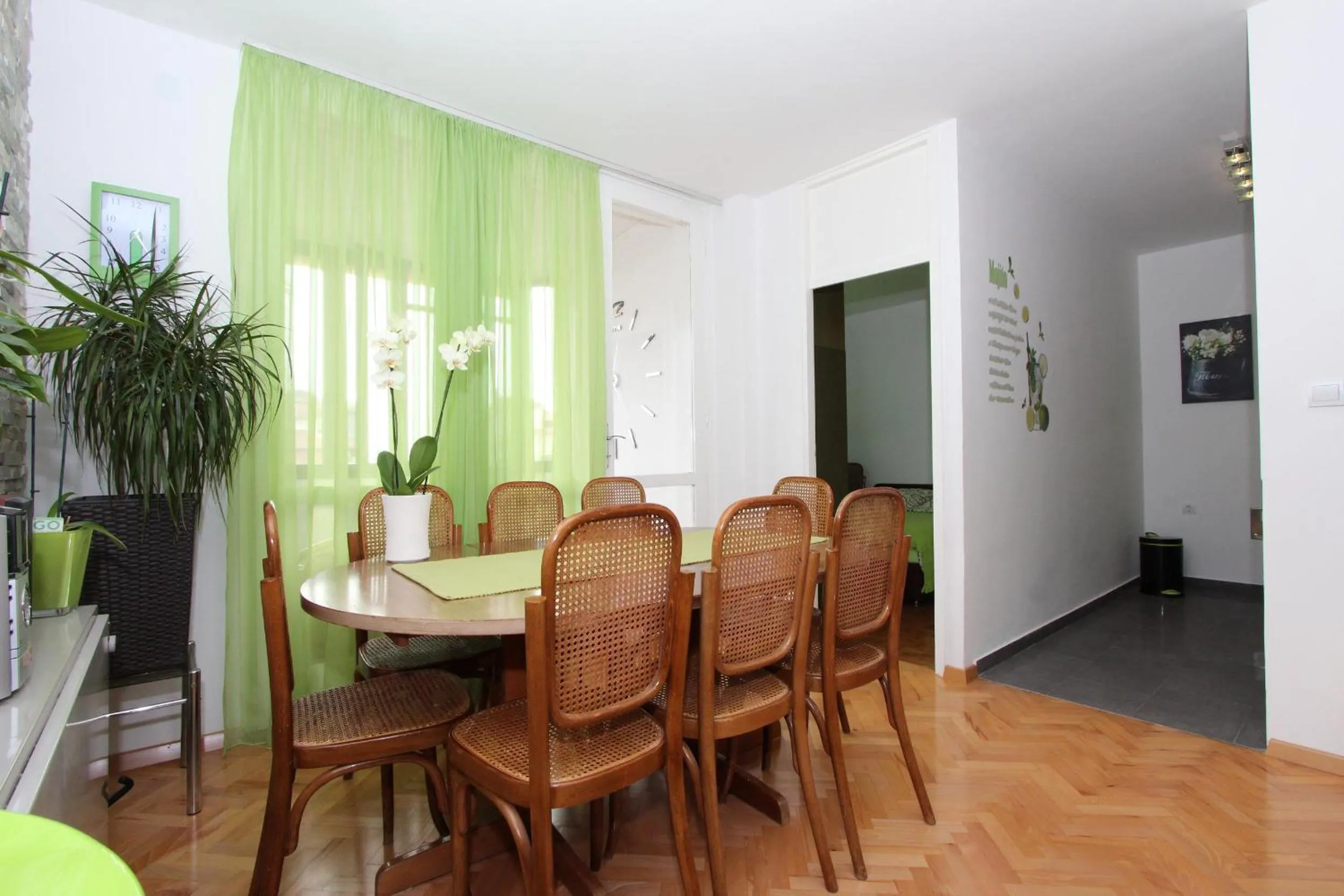 Dining area in Apartment Elia