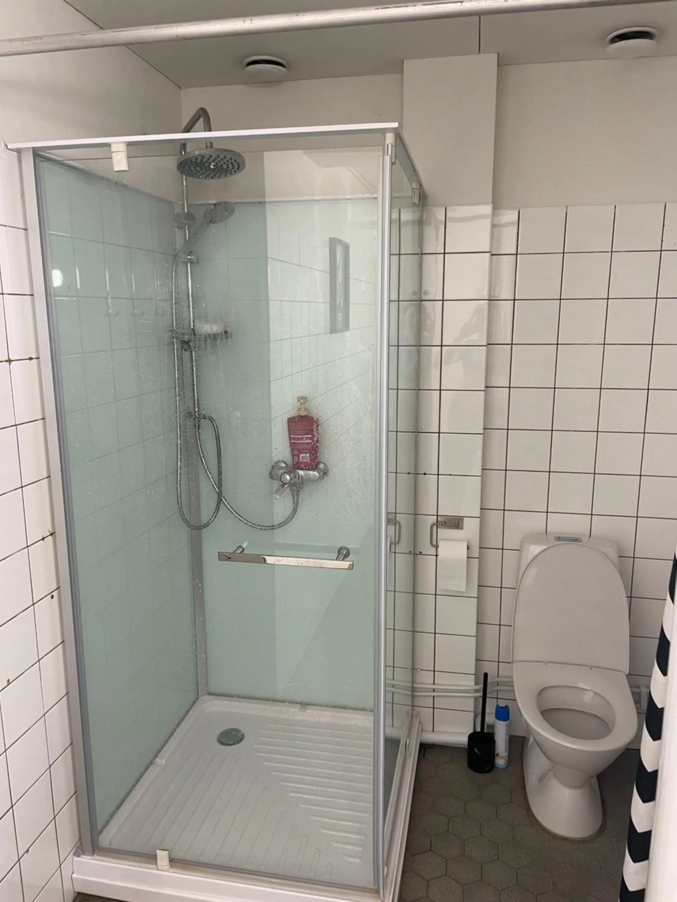 Shower in Hotel Ilomantsi North Star