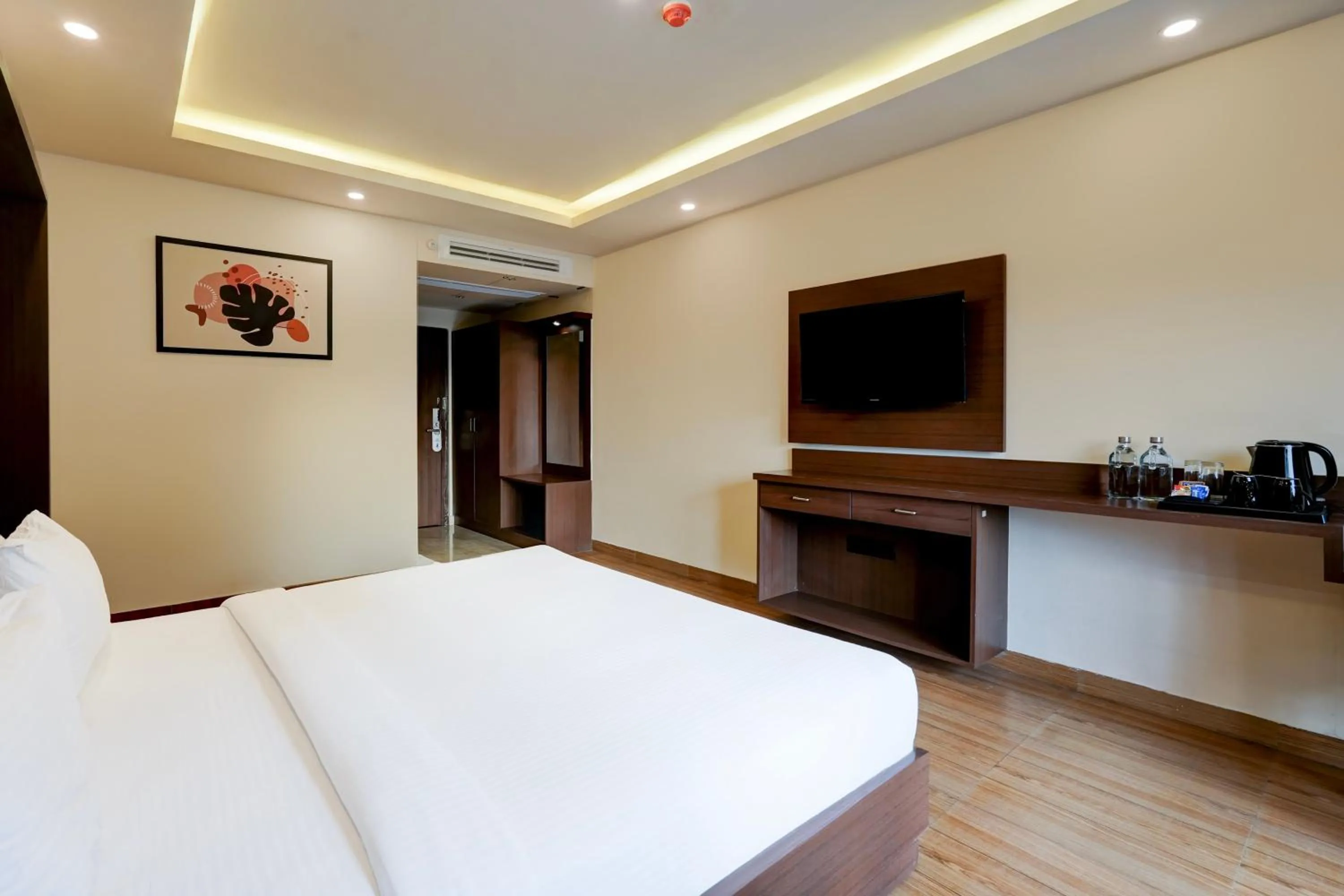 Bedroom, Bed in Super Townhouse Oak Mahadevapura Opposite Phoenix Mall Formerly Grand Wilton Inn
