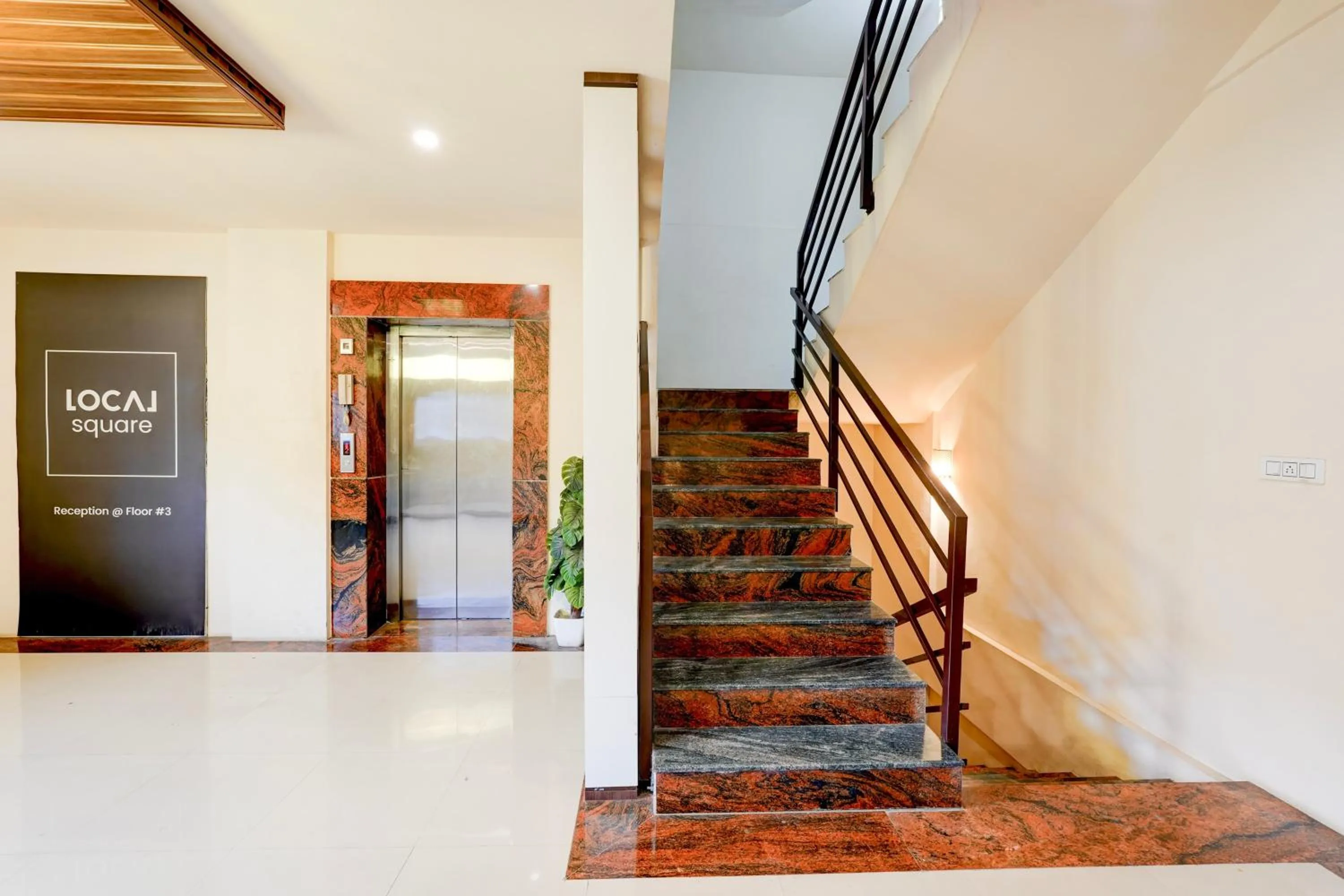 Lobby or reception in Super Townhouse Oak Mahadevapura Opposite Phoenix Mall Formerly Grand Wilton Inn