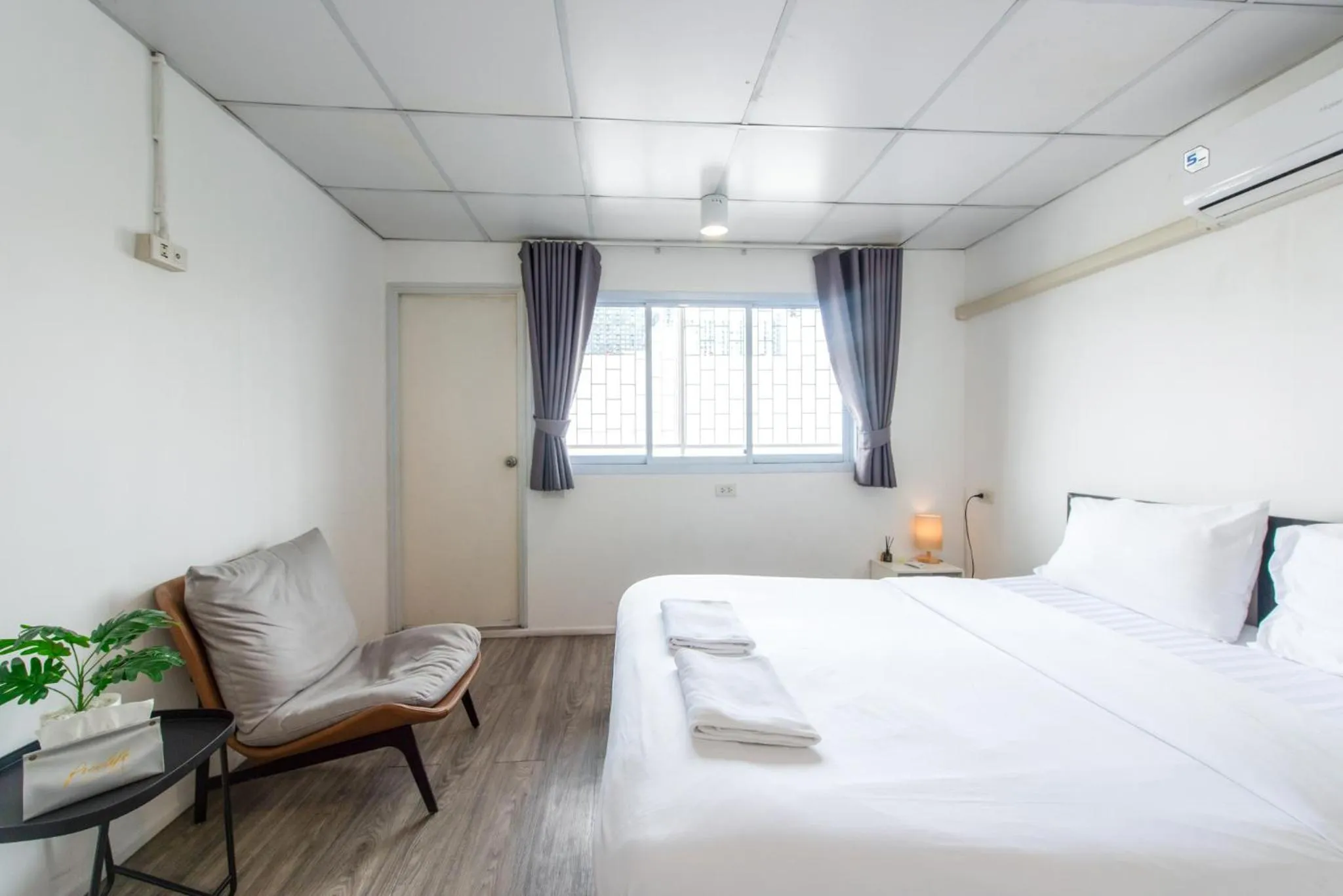 Bed in PICCOLO SUKHUMVIT HOSTEL- Self check-in after 6 pm