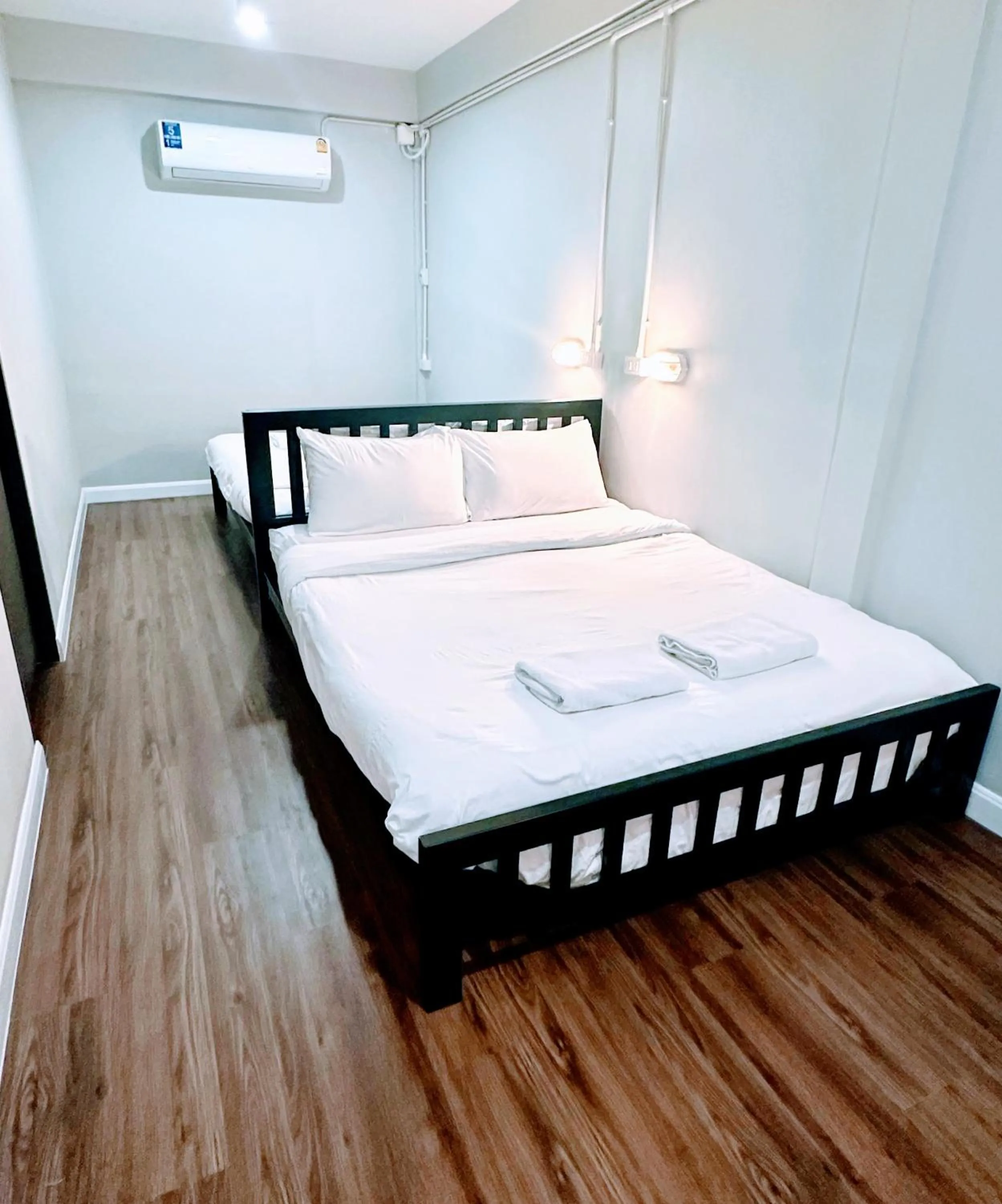 Bed in PICCOLO SUKHUMVIT HOSTEL- Self check-in after 6 pm