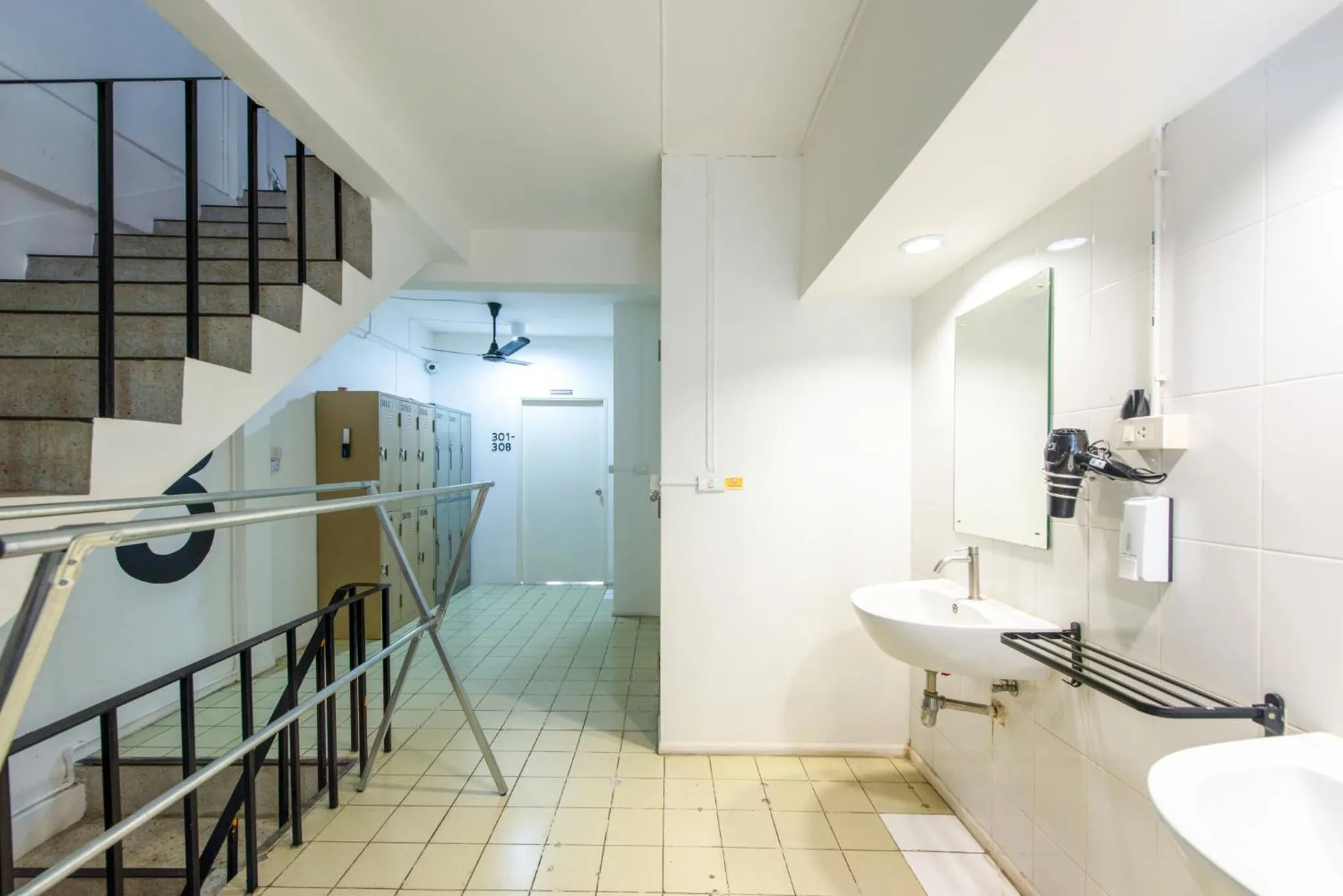 Shower in PICCOLO SUKHUMVIT HOSTEL- Self check-in after 6 pm