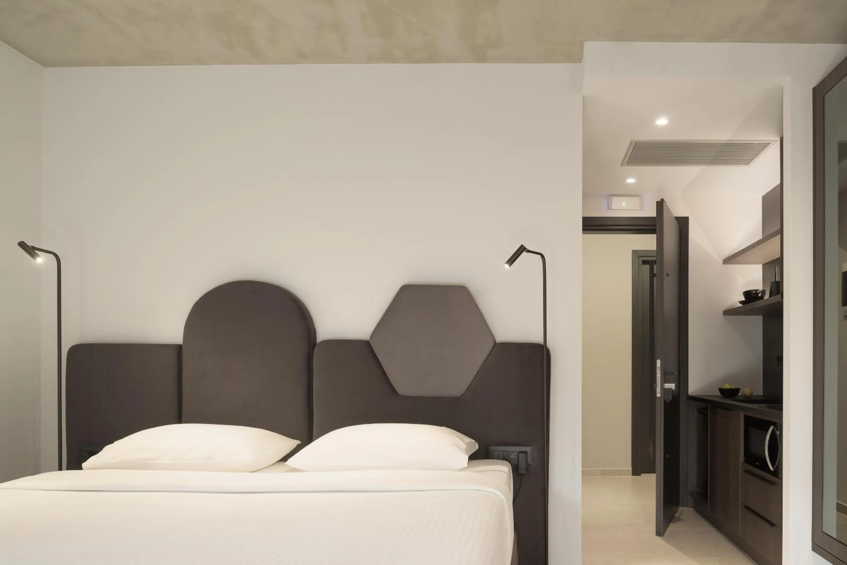 Bed in Pleiades Urban Stay by Semavί