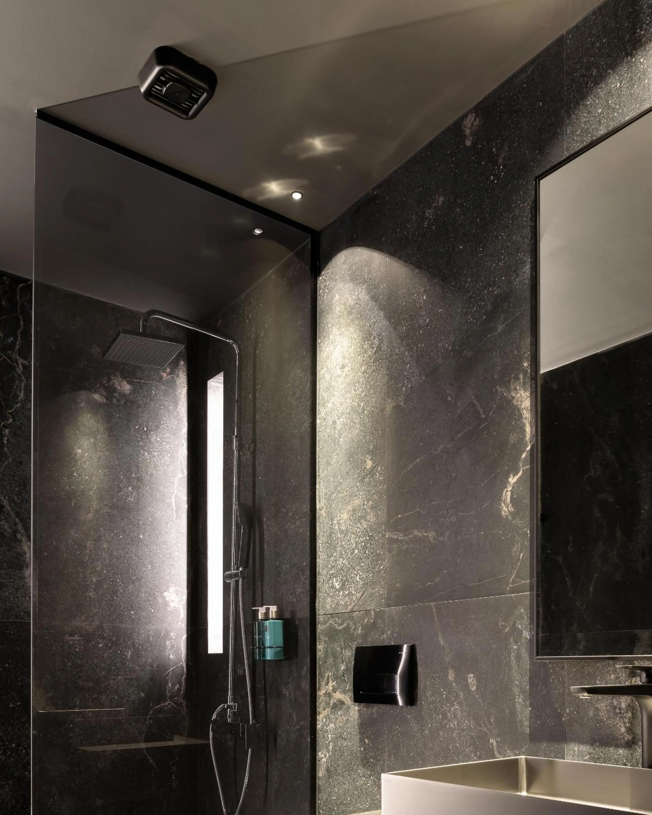 Shower in Pleiades Urban Stay by Semavί