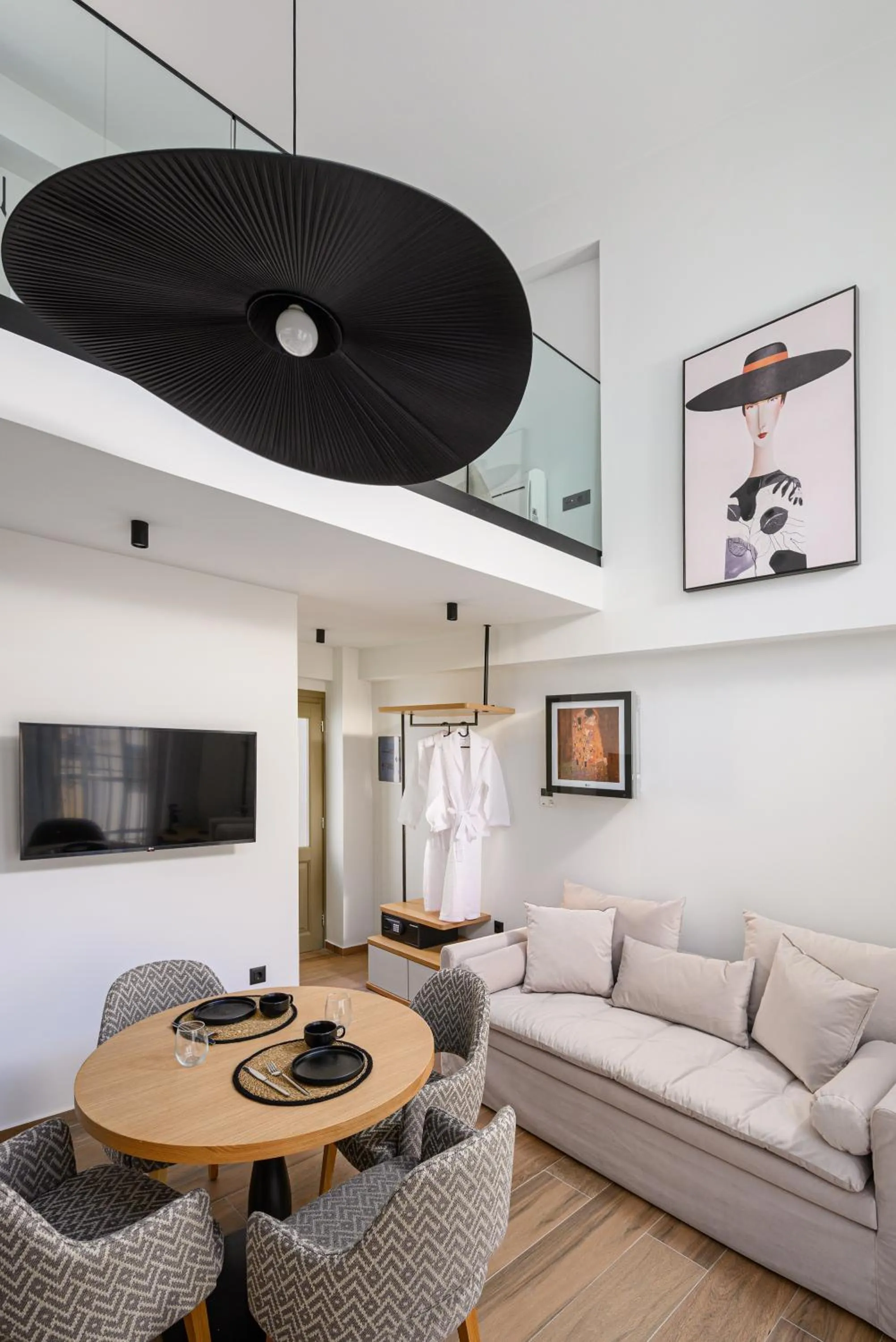 TV and multimedia in Casa di Gaga Luxury Suites