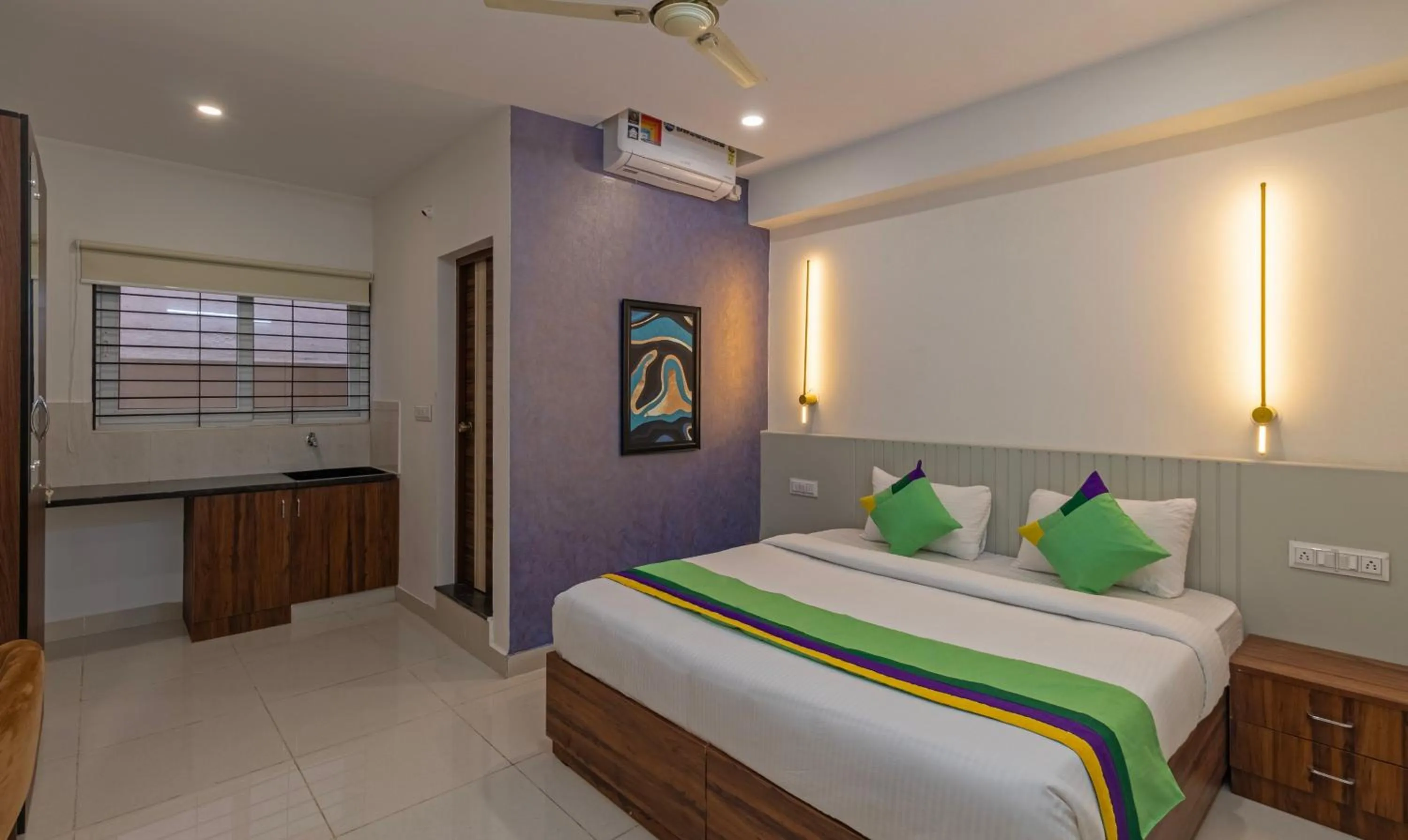 Bedroom, Bed in Treebo Raghavendra Tranquil Inn Bellandur