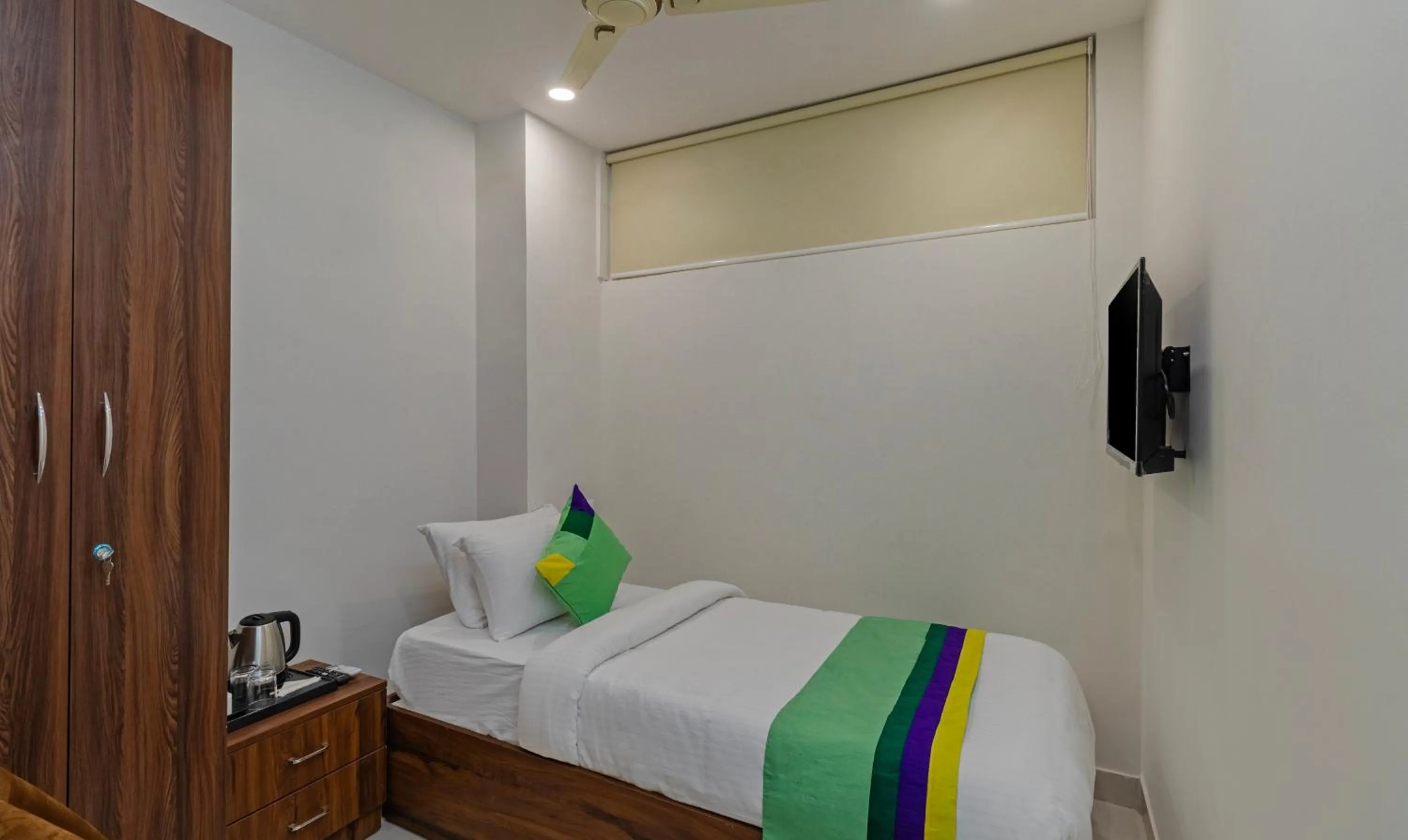 Bedroom, Bed in Treebo Raghavendra Tranquil Inn Bellandur