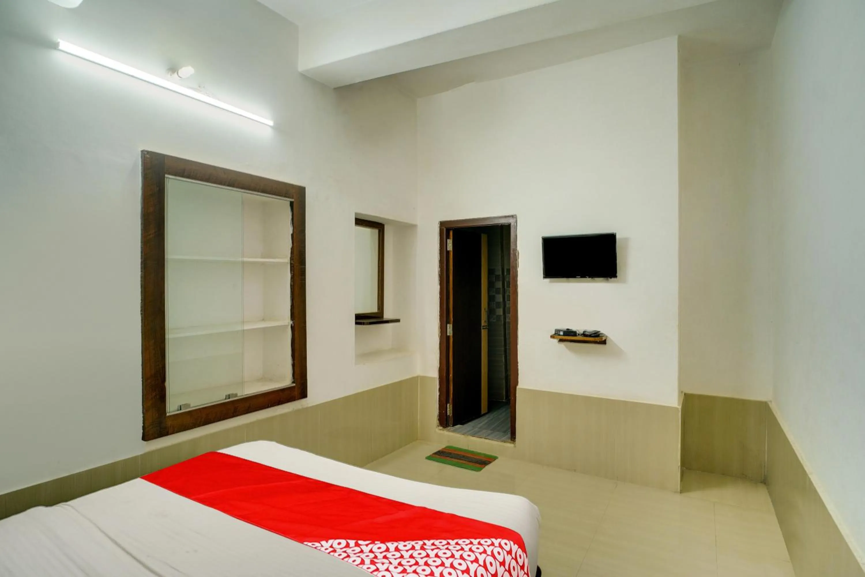 Facade/entrance, Bed in Hotel O Jaisalmer Heritage Haveli