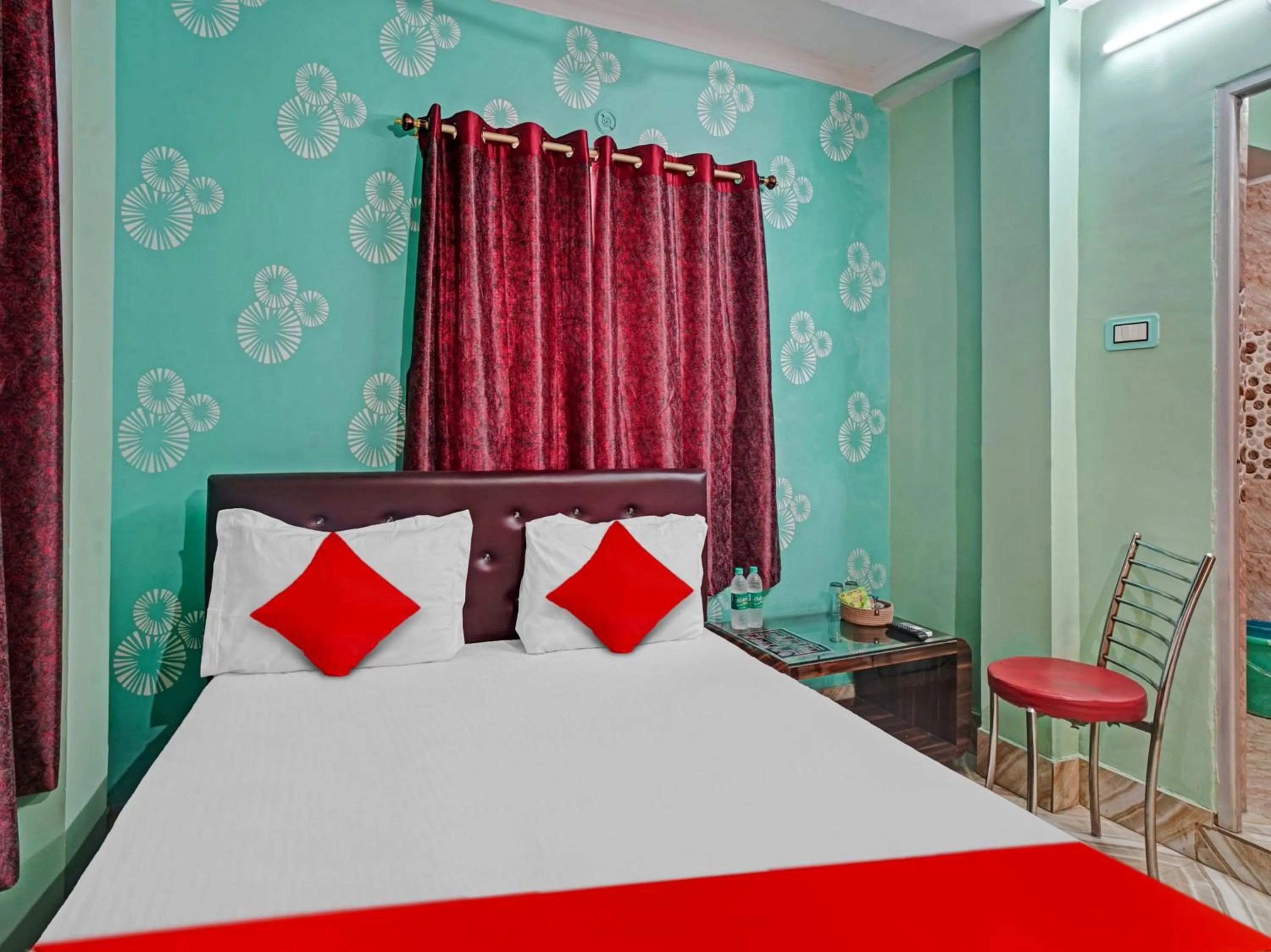 Bedroom in Hotel o Novelty Garden