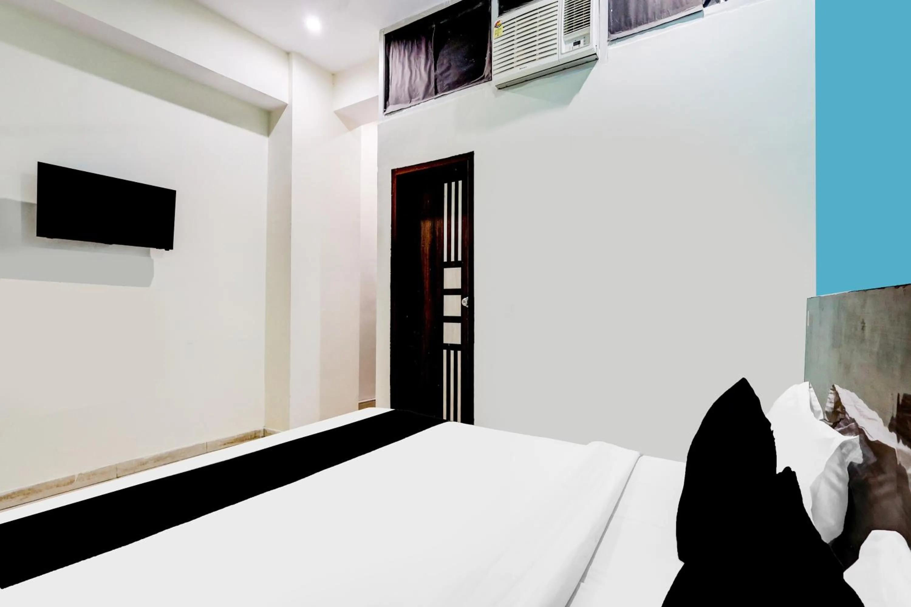 Bedroom, Bed in Hotel O The Star Guest House