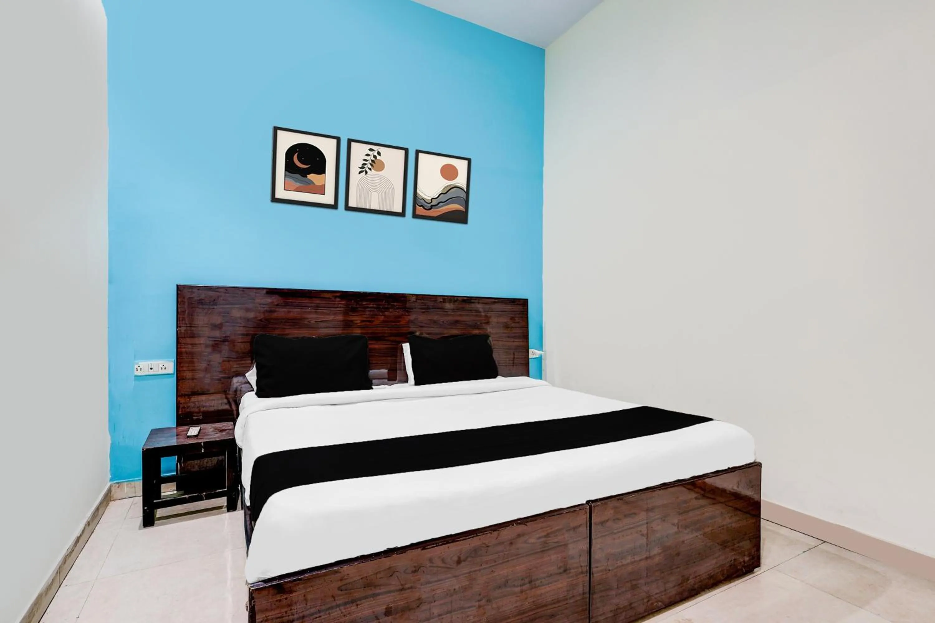 Bedroom, Bed in Hotel O The Star Guest House