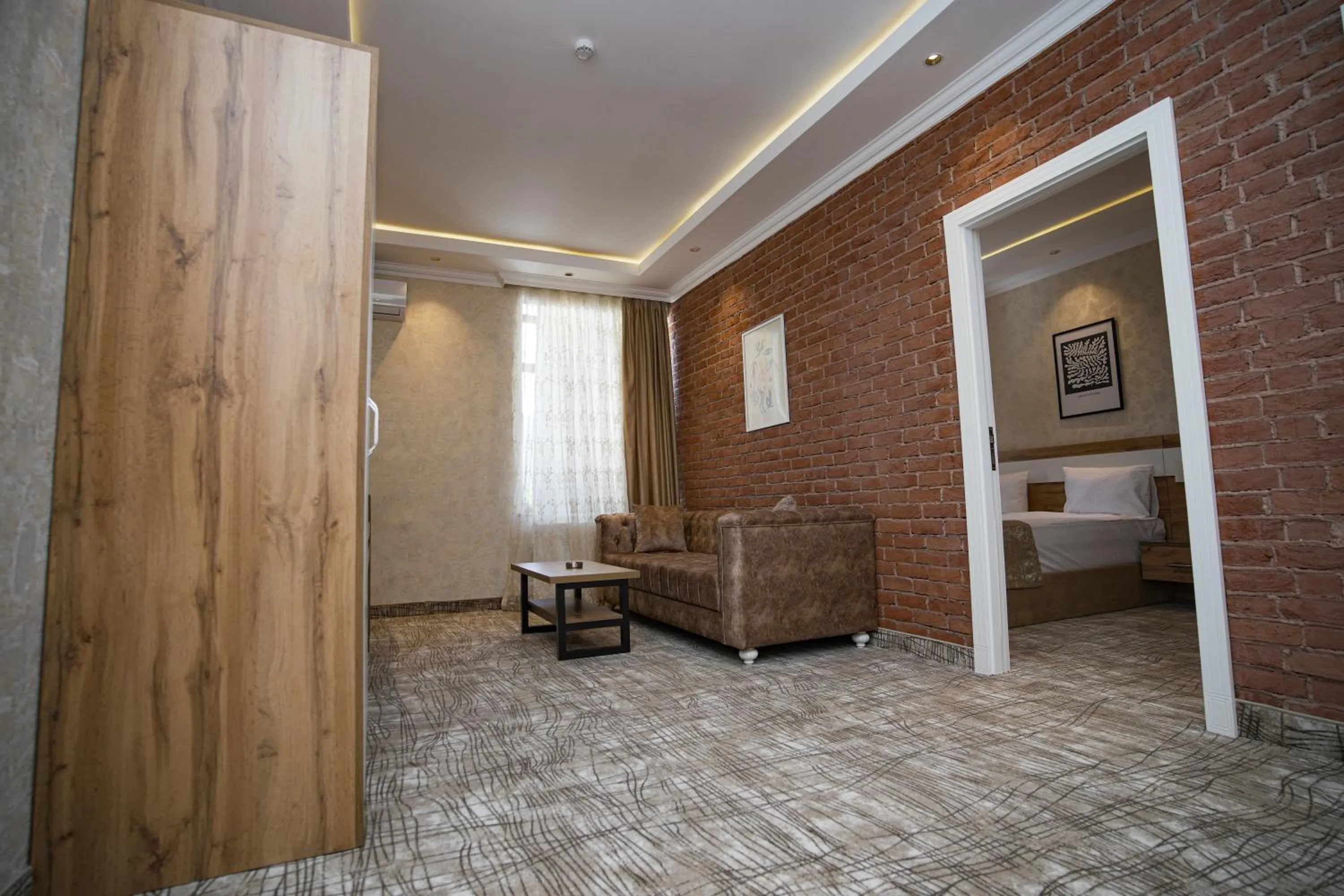 Living room in LakeSide Hotel & Spa