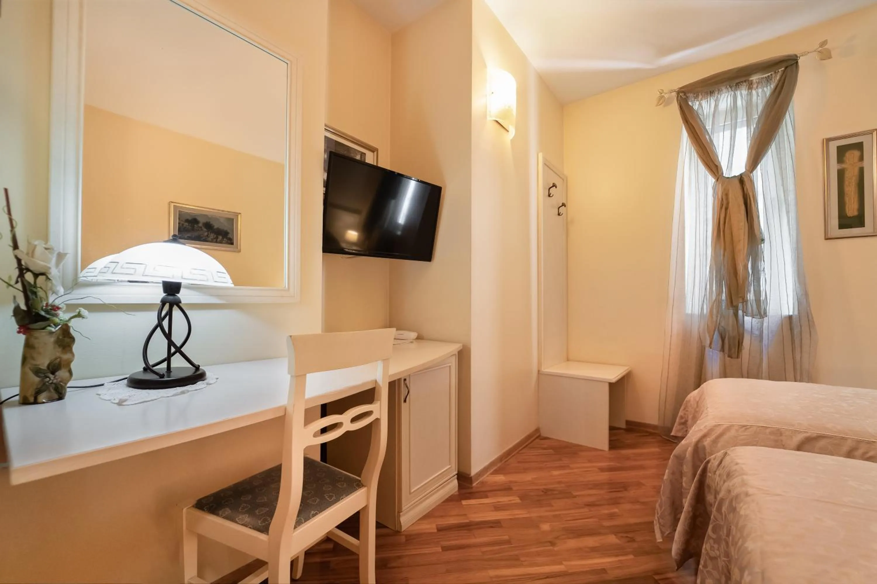 Bedroom, Bed in Hotel Peristil