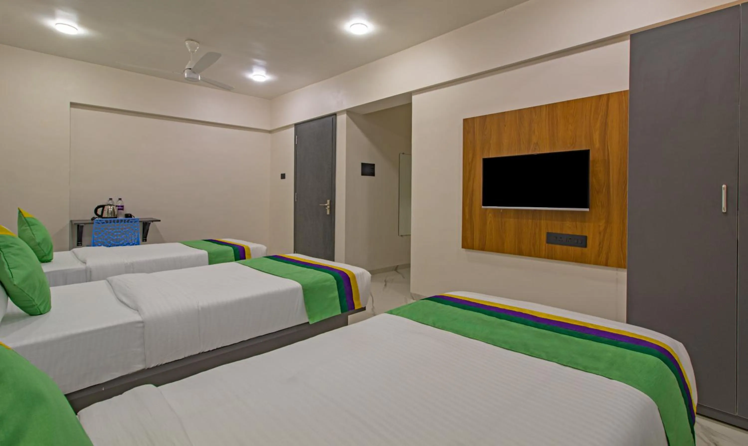 Bedroom, Bed in Treebo Atithi Comforts Inn