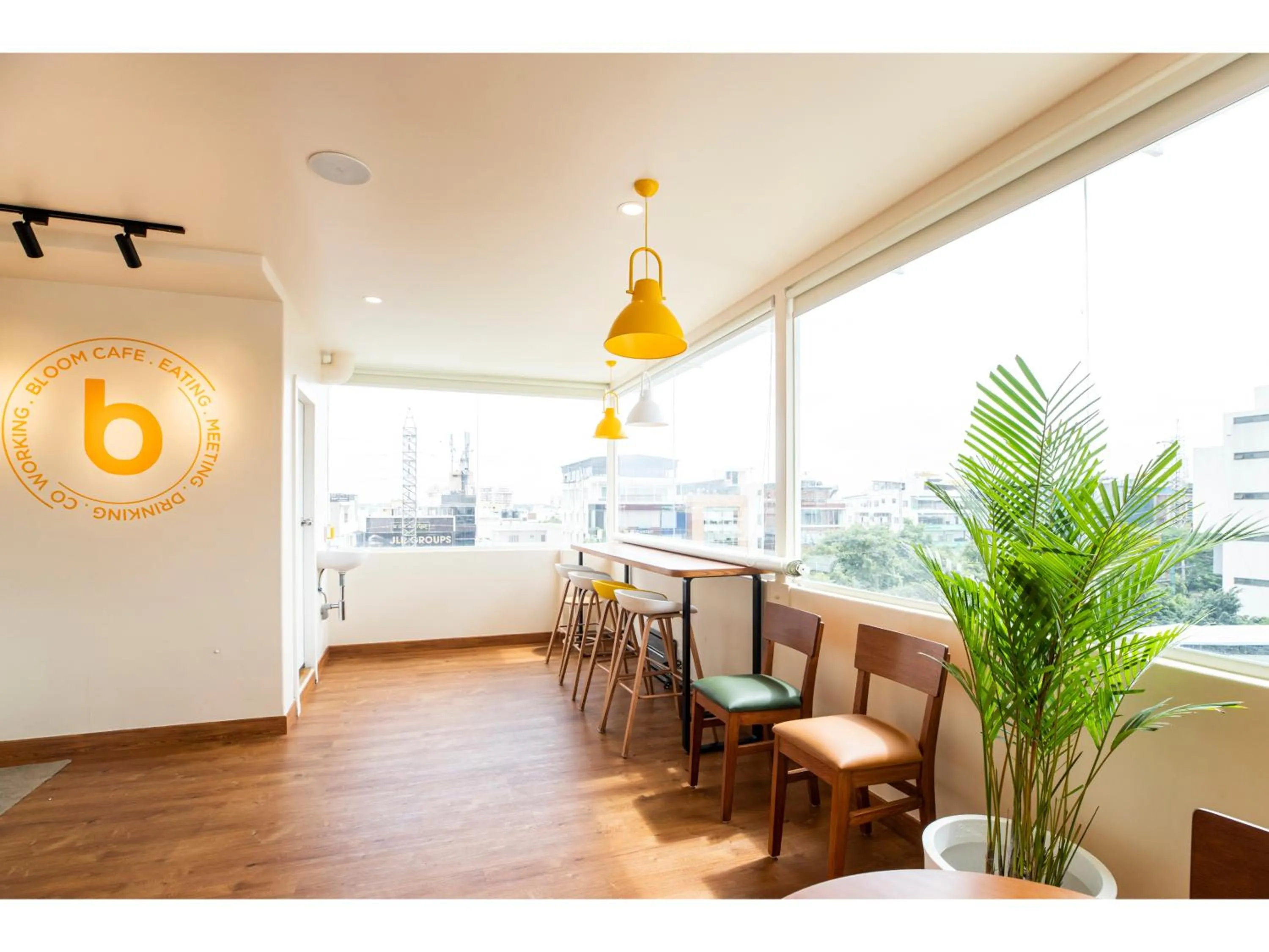 Restaurant/places to eat in Bloom Hotel - HSR Club