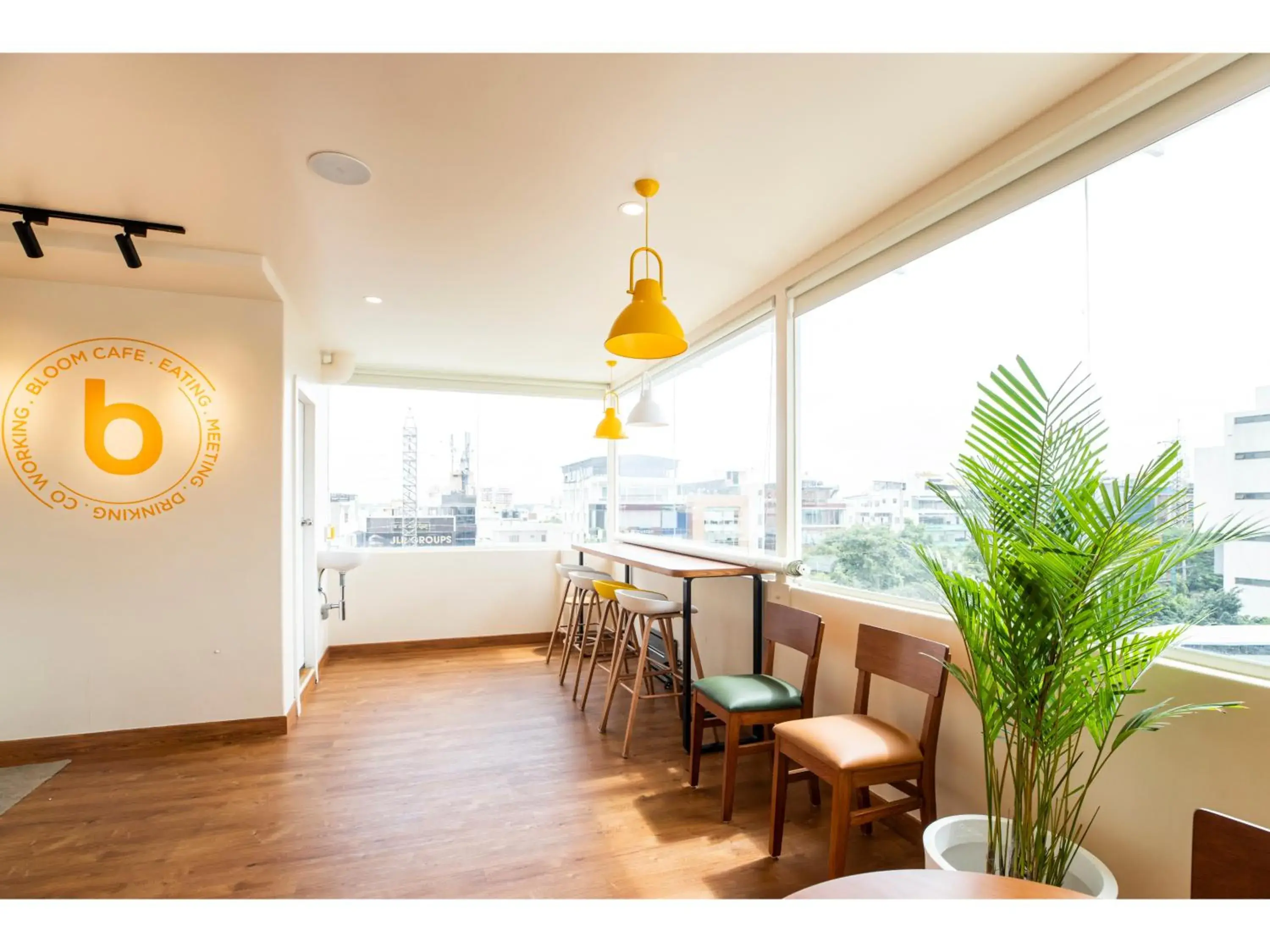 Restaurant/places to eat in Bloom Hotel - HSR Club Restaurant/places to eat in Bloom Hotel - HSR Club