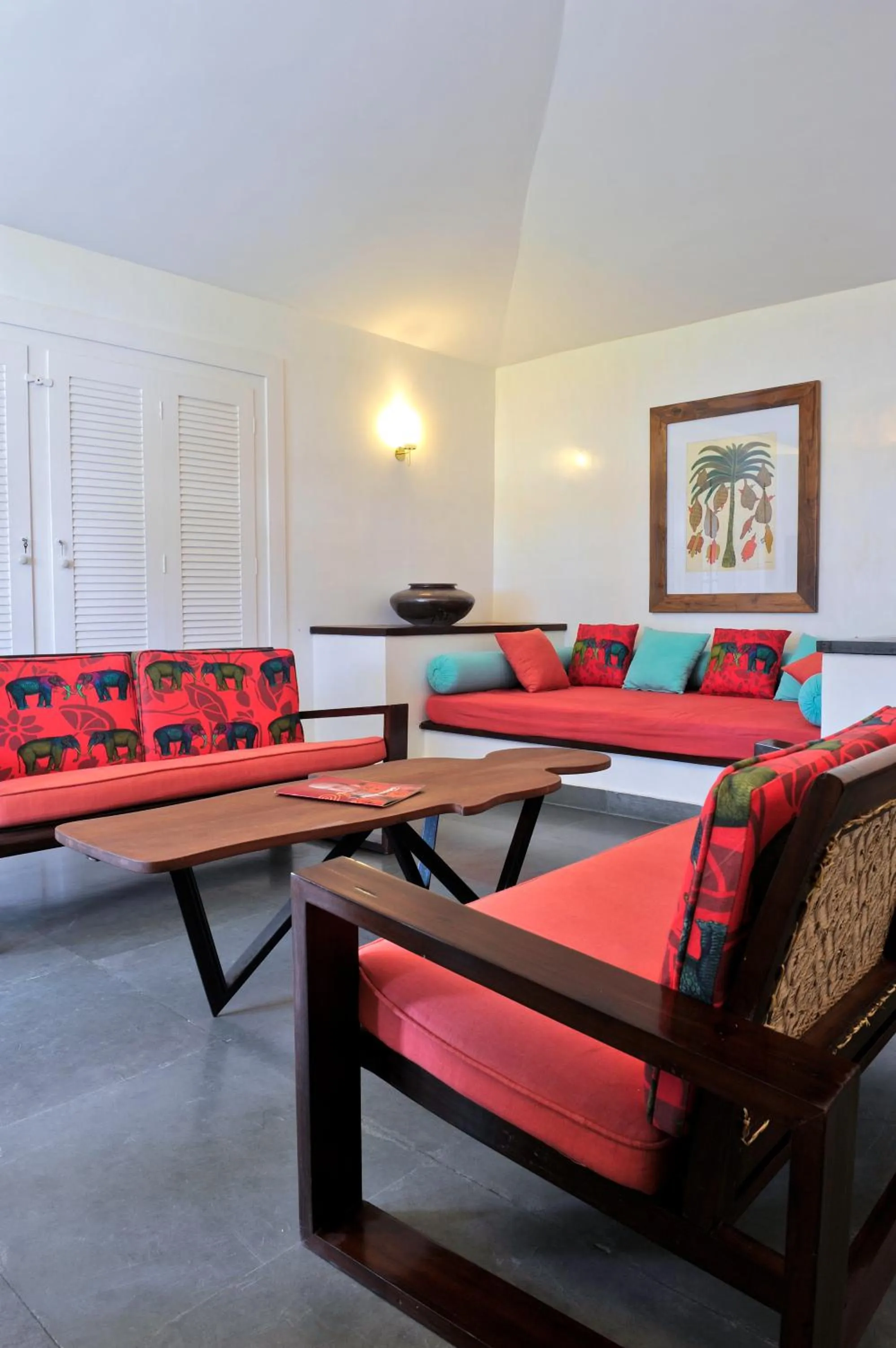Living room in Purity at Lake Vembanad