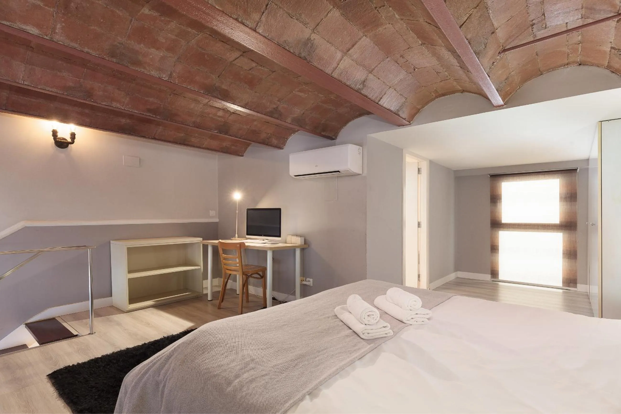 Bedroom, Bed in LetsGo Paseo de Gracia