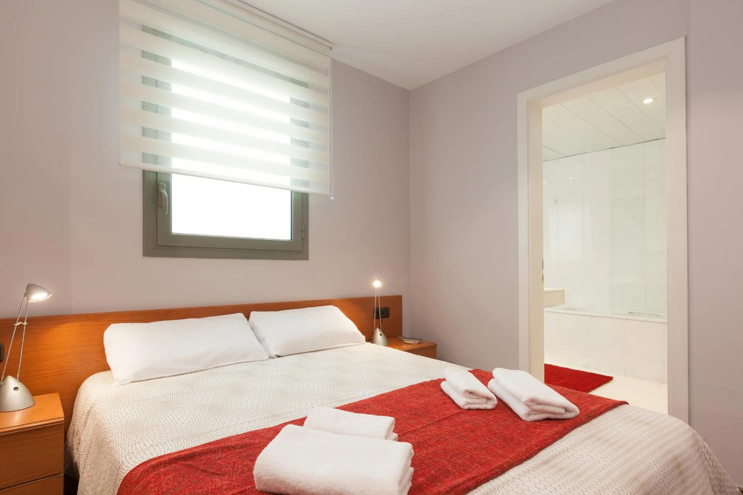 Bed in LetsGo Paseo de Gracia