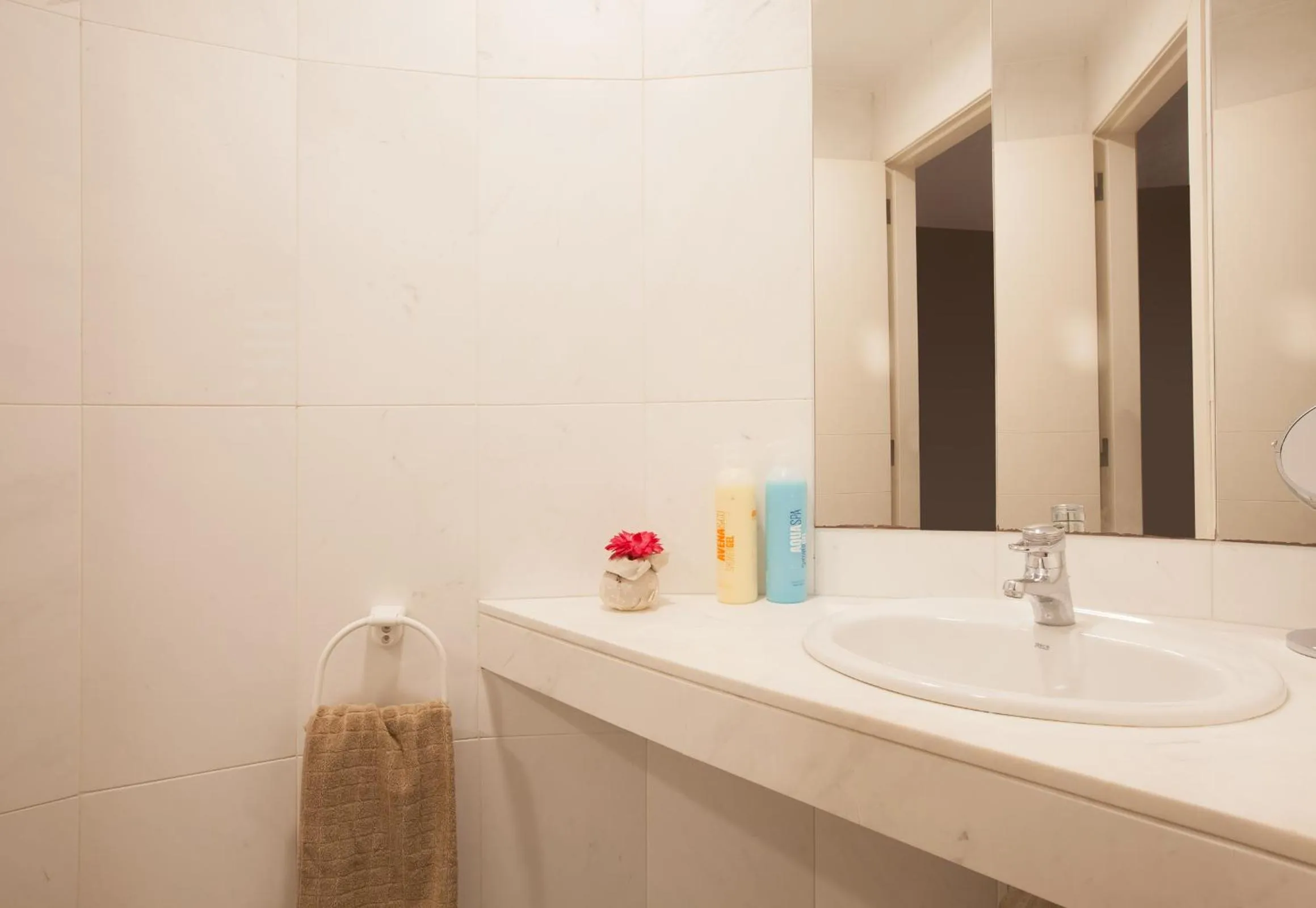 Bathroom in LetsGo Paseo de Gracia