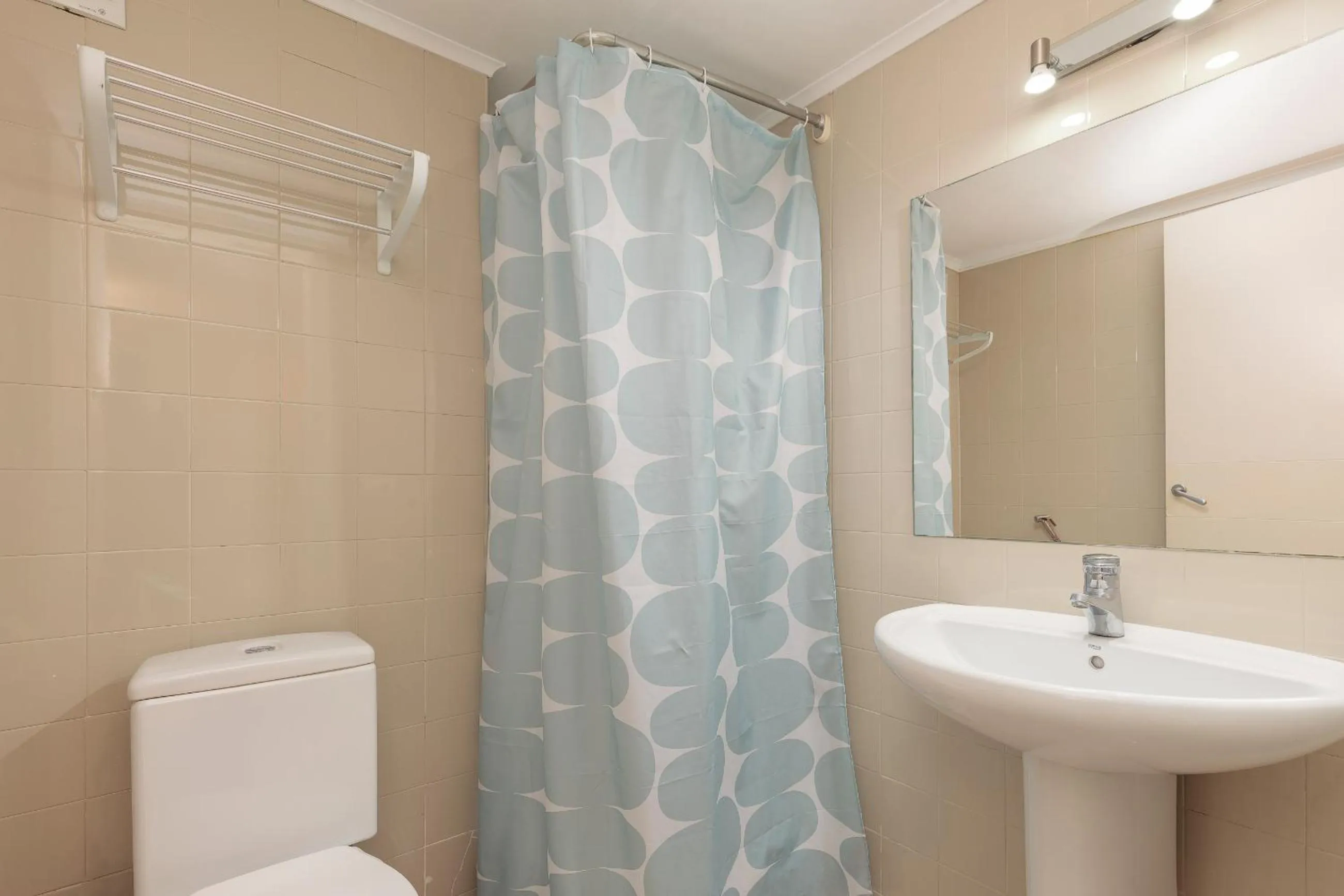 Bathroom in LetsGo Paseo de Gracia