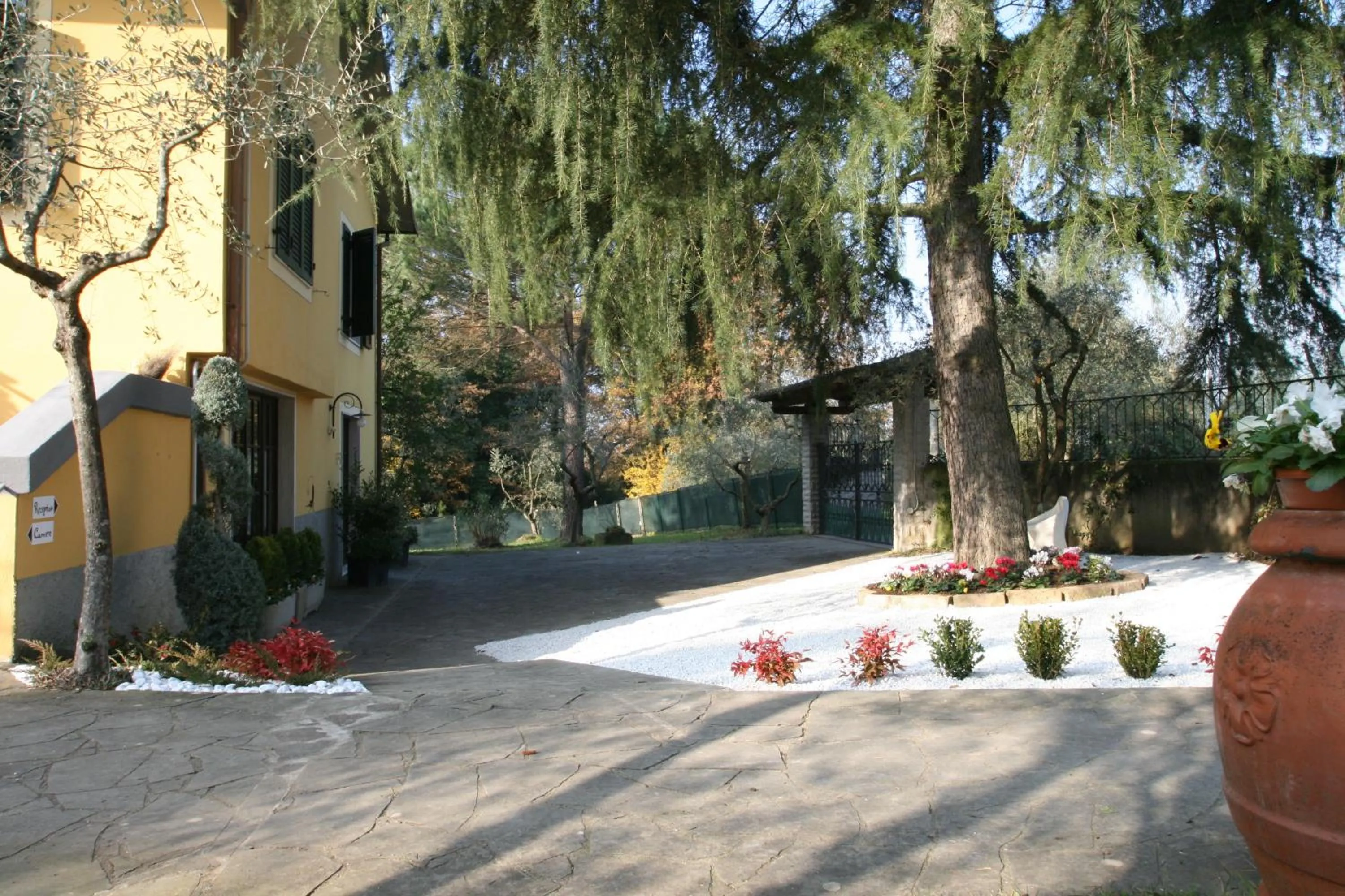 Facade/entrance in La Stregatta