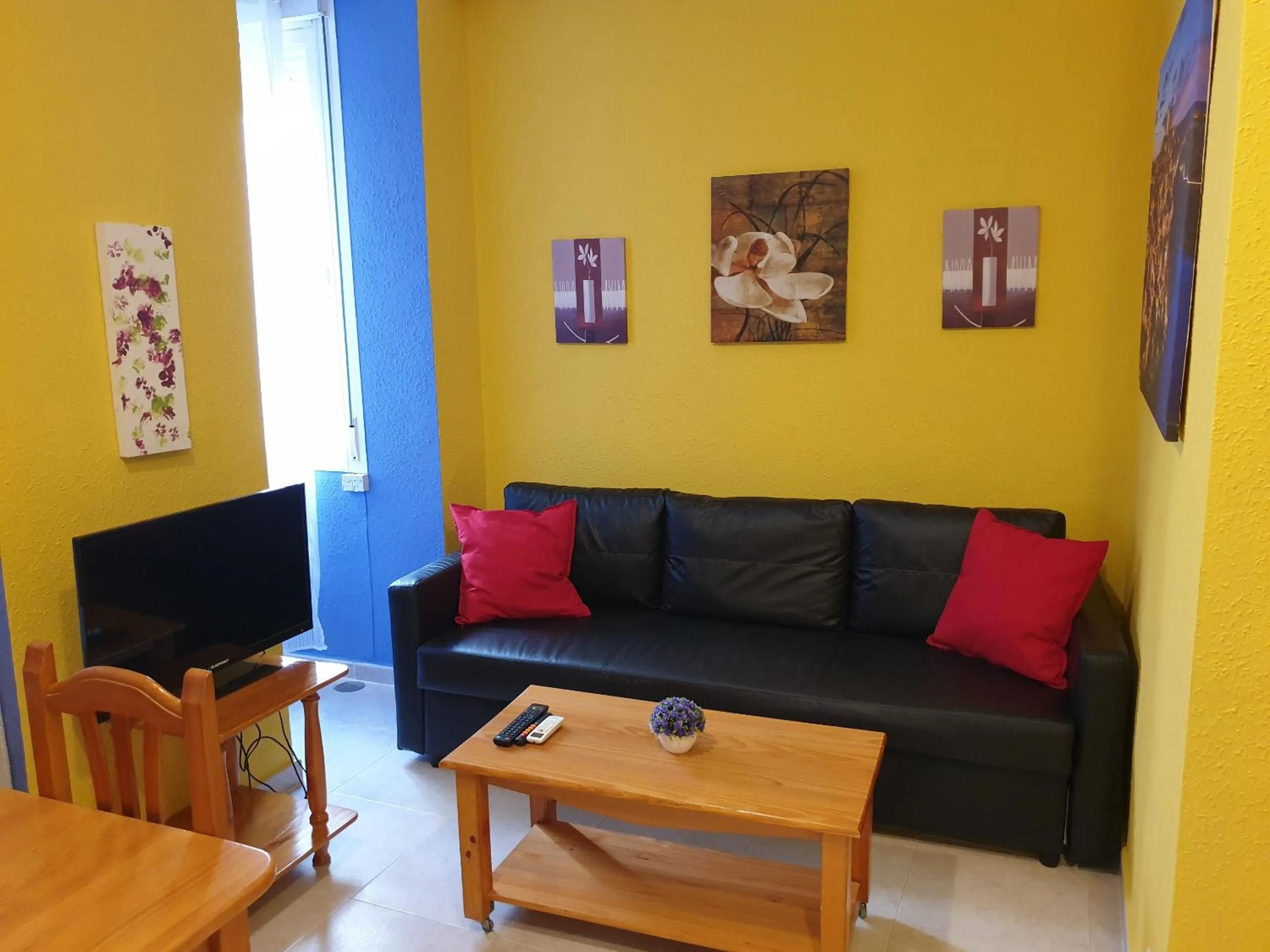 Apartamentos Dana Sol