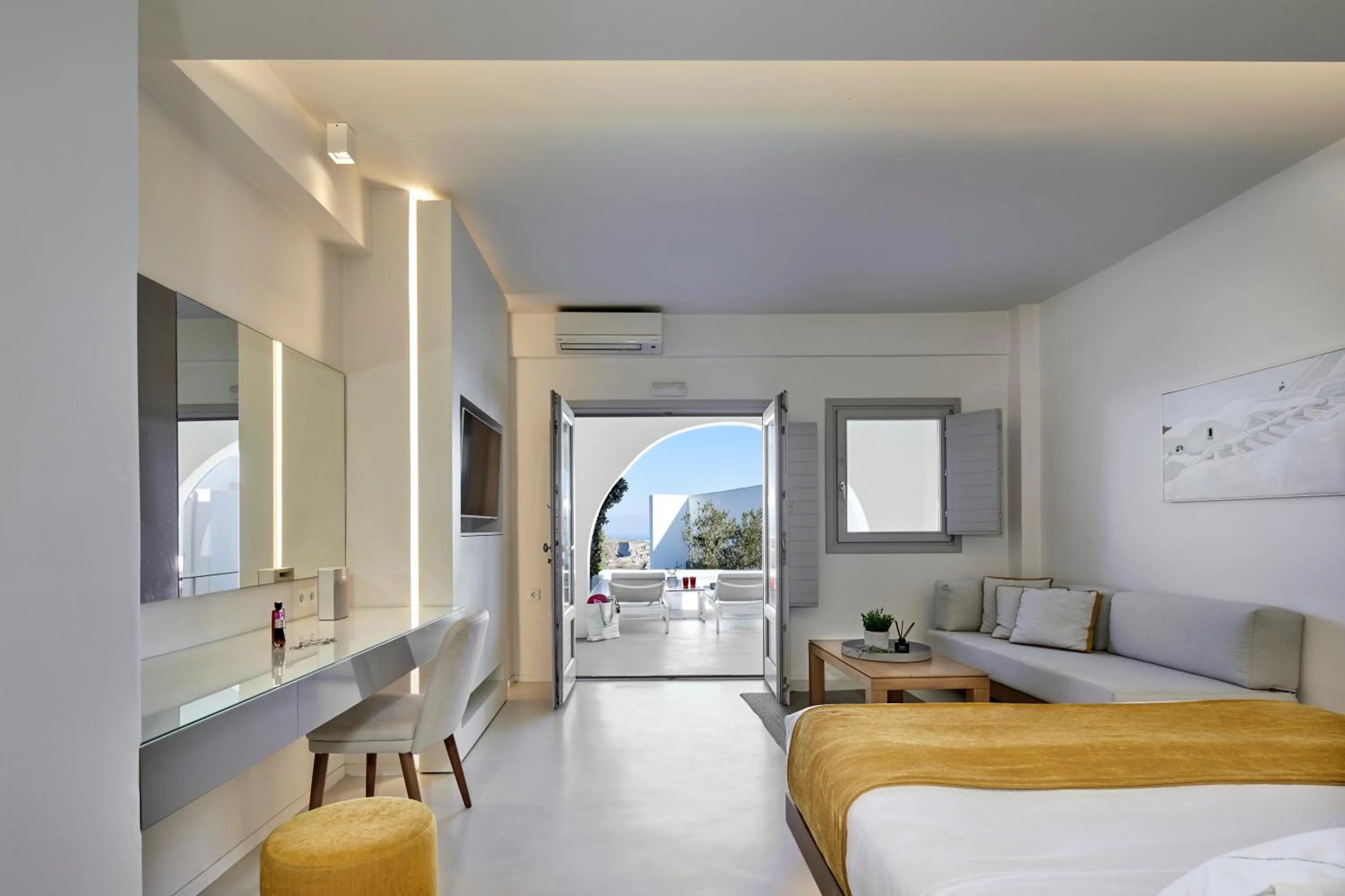 Bed in Alti Santorini Suites - Caldera View