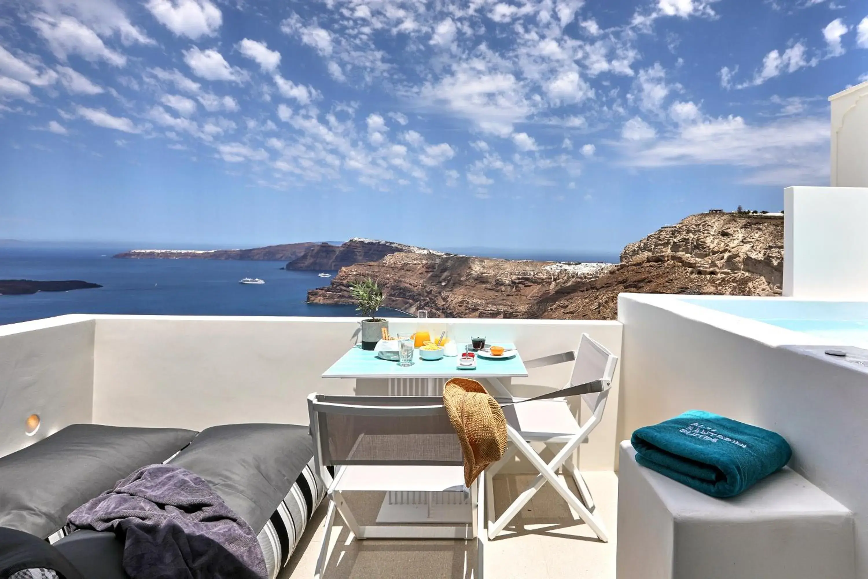 Balcony/Terrace in Alti Santorini Suites - Caldera View Balcony/Terrace in Alti Santorini Suites - Caldera View